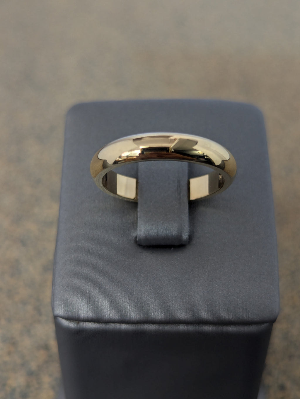 Anillo de boda de 14 quilates