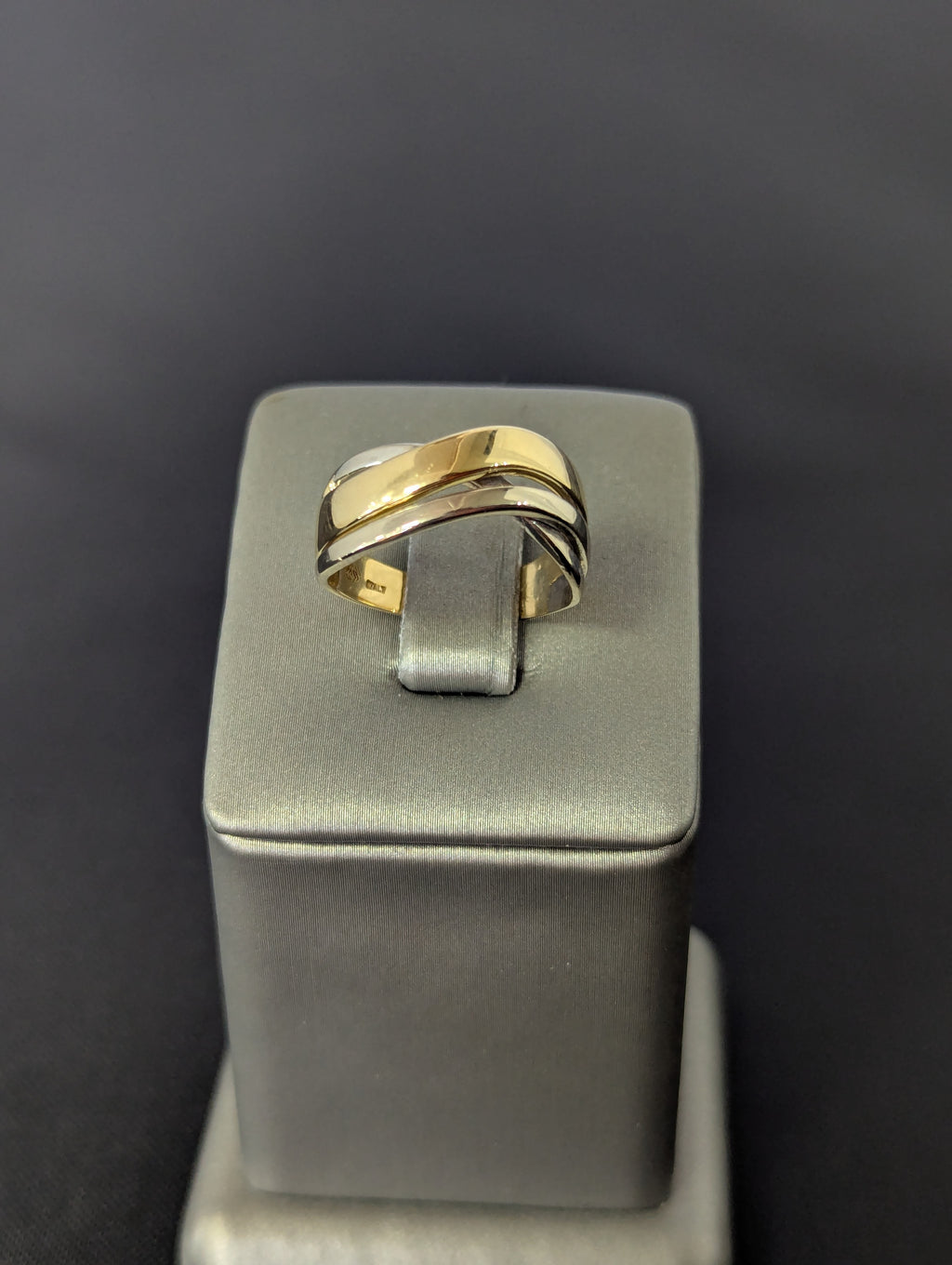 Anillo trenzado partido en oro blanco/amarillo de 14K