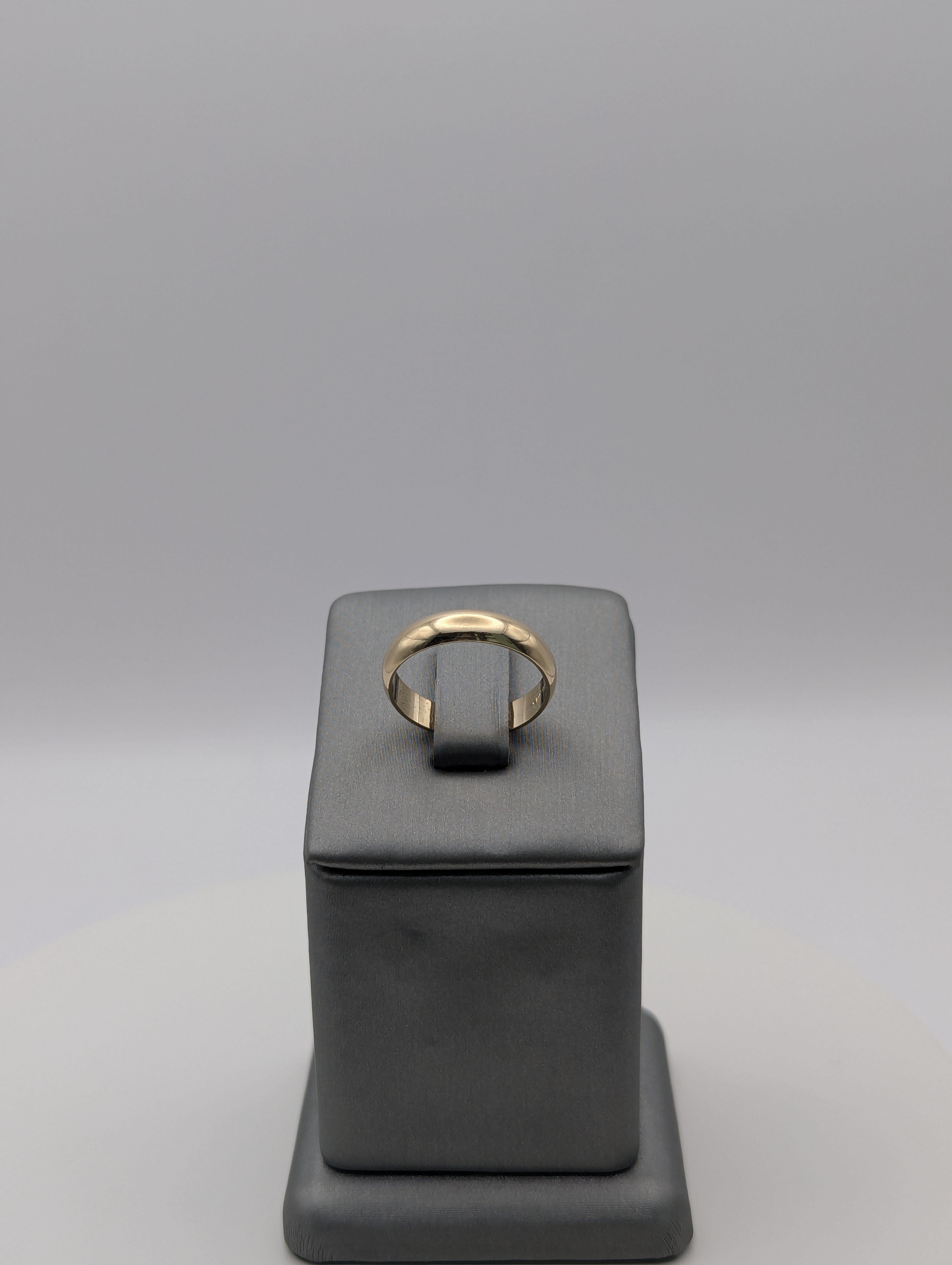 14K YG Wedding Band