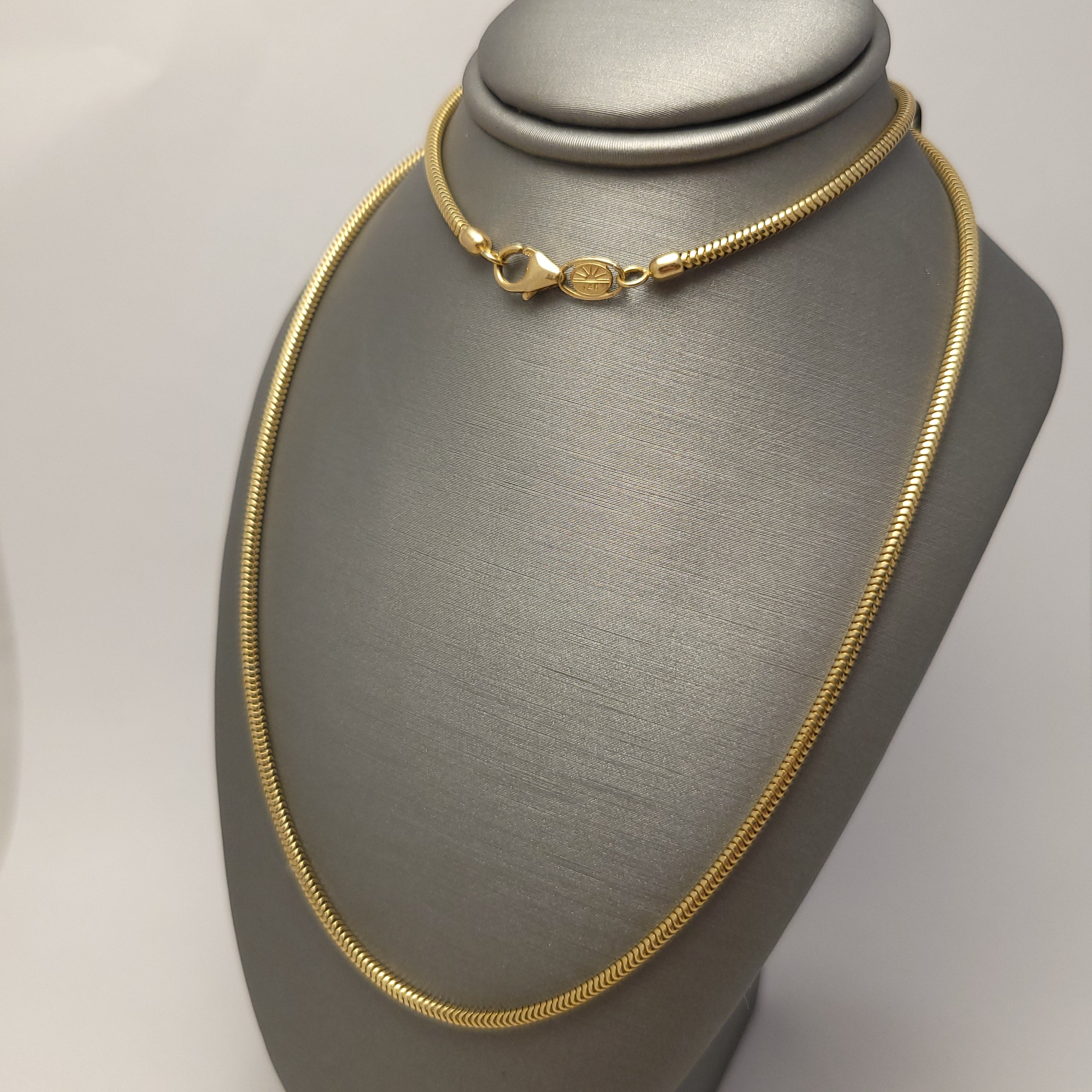 Collar Eslabones de Serpiente en Oro Amarillo de 14K