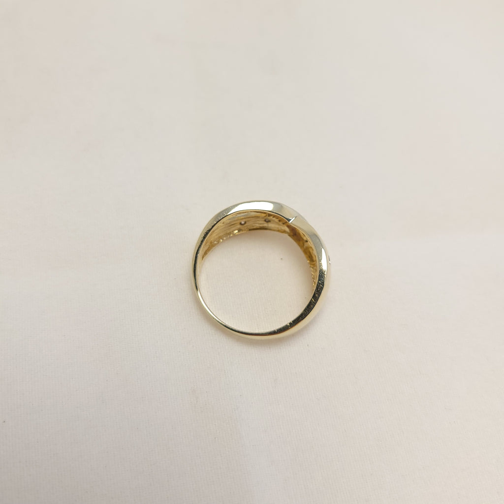 Anillo de oro amarillo de 14K con diseño de greca