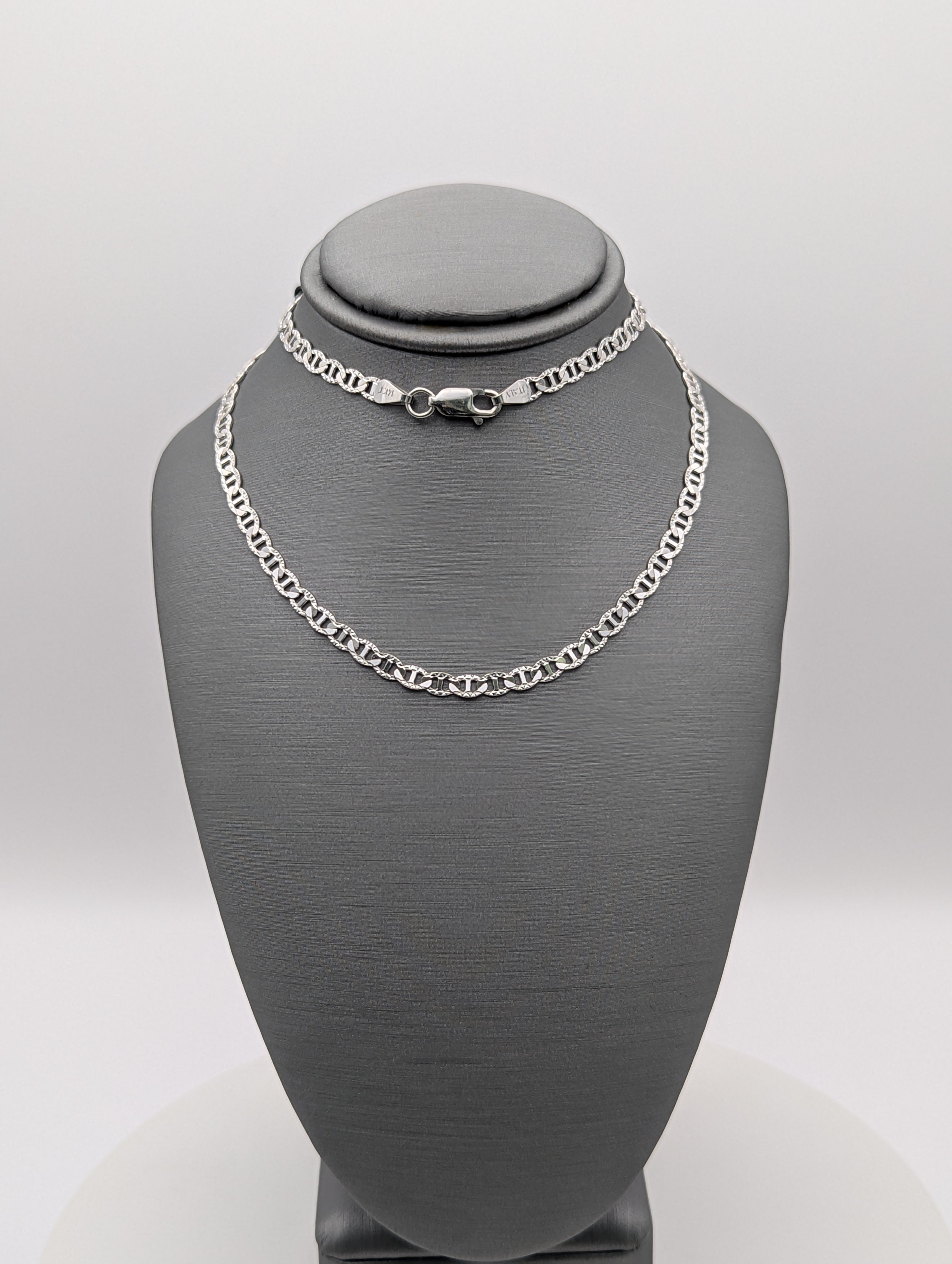 Cadena Marinera con Corte Diamantado de Oro Blanco de 14K