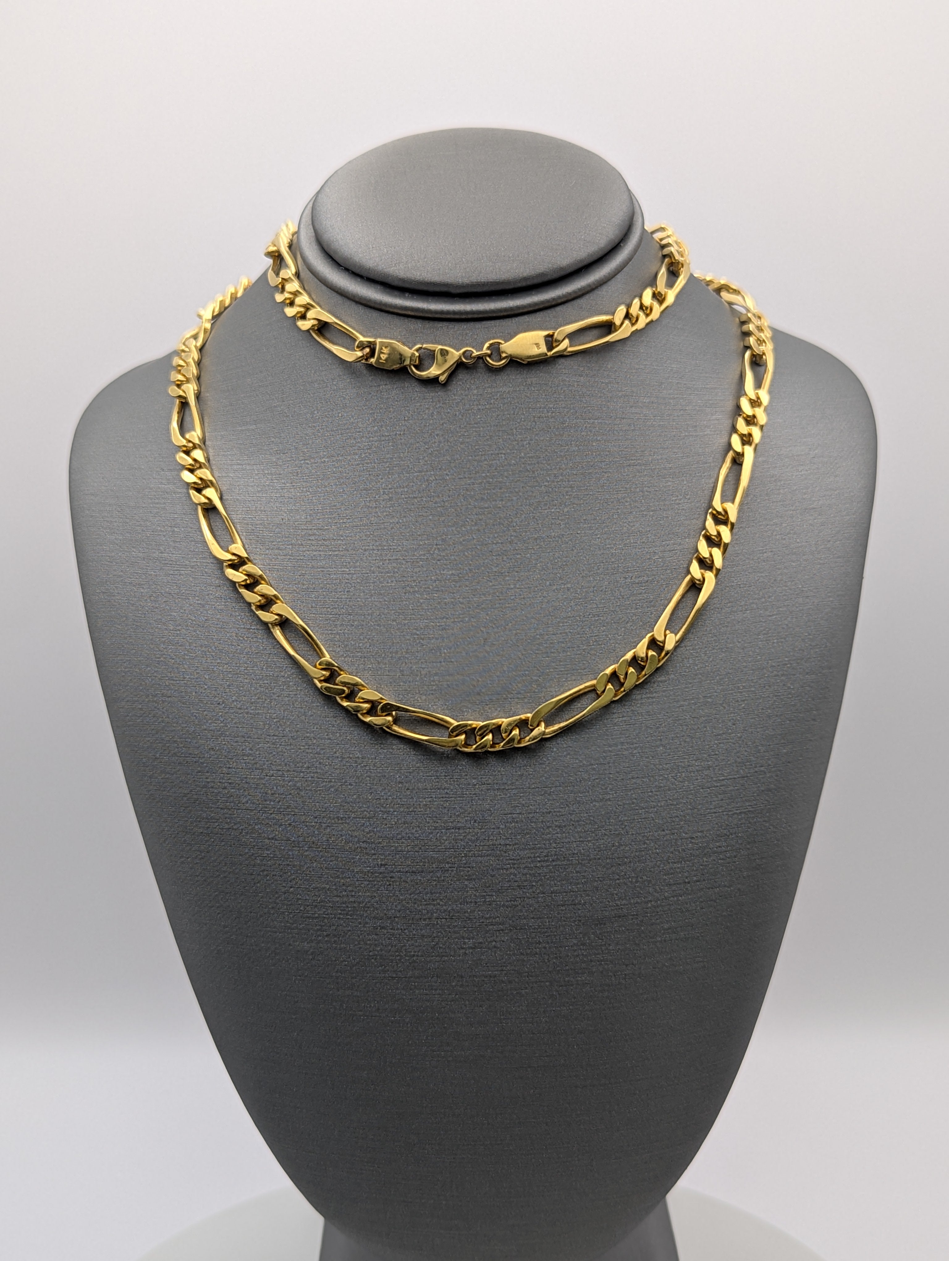 Cadena Fígaro de oro amarillo macizo de 14K