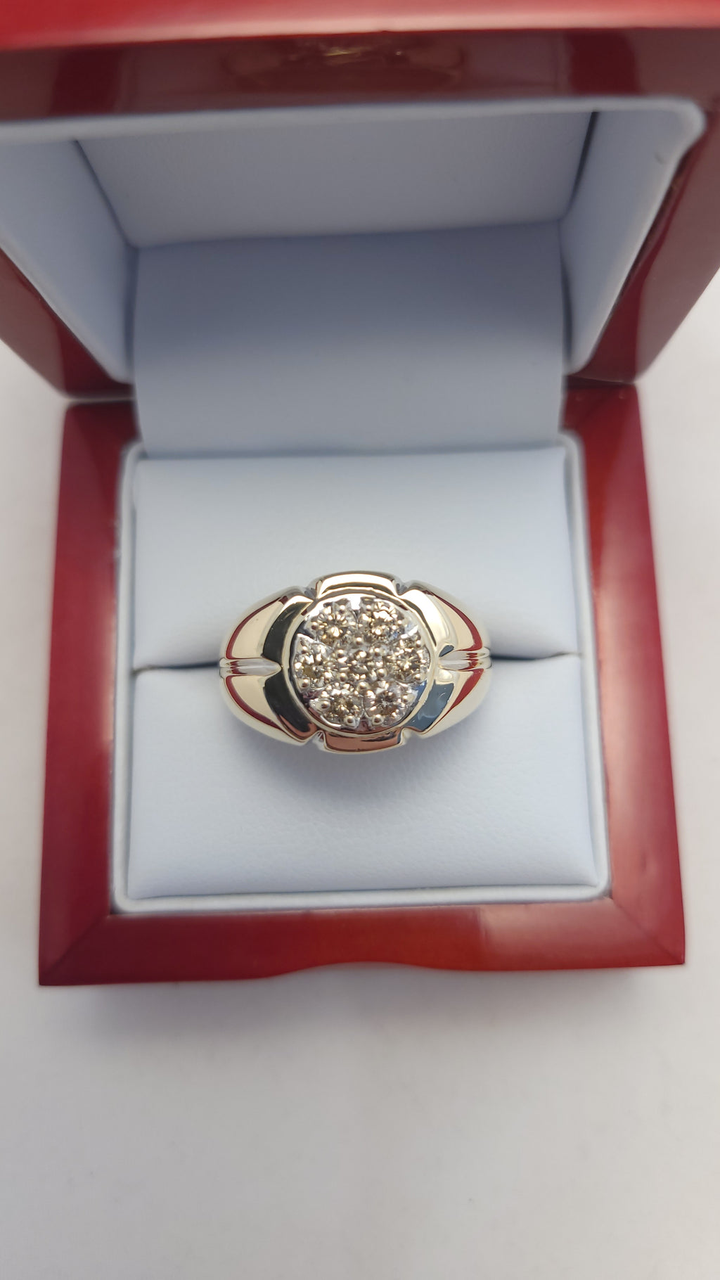 ANILLO DE ORO AMARILLO DE 14K CON DIAMANTES