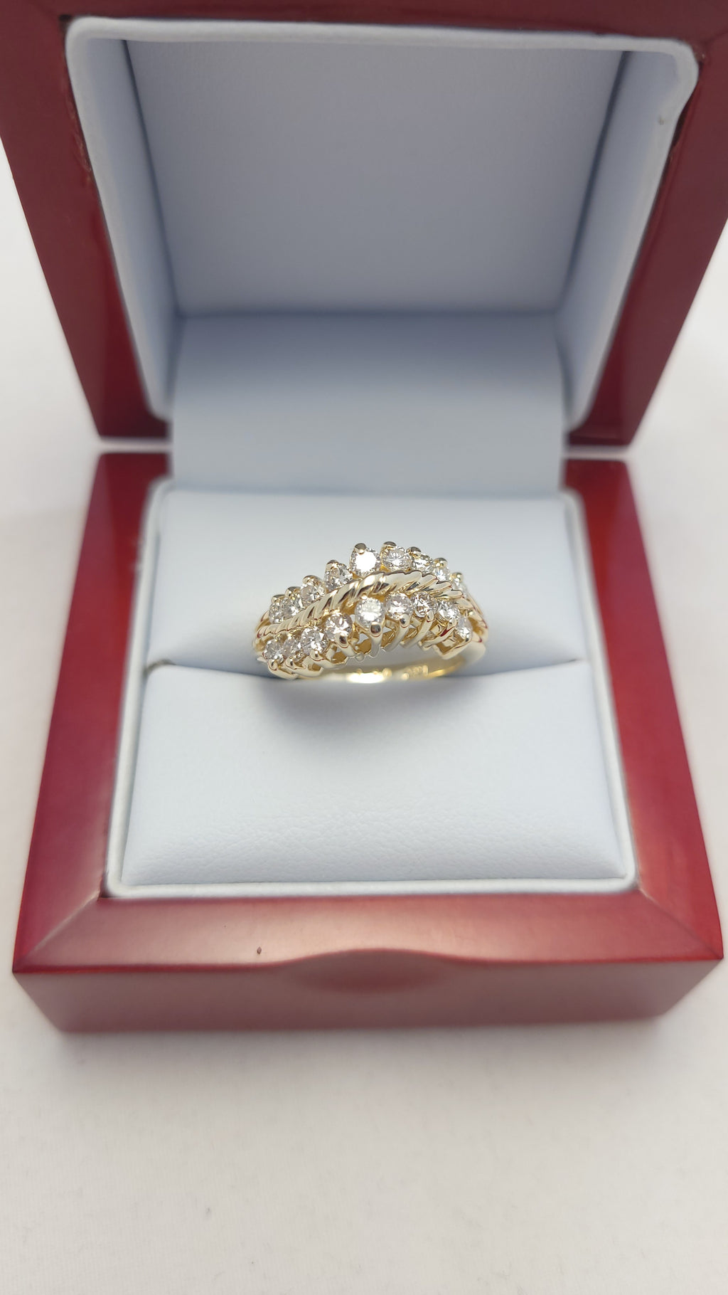 Anillo de oro amarillo de 14K con dos filas de diamantes fantasía