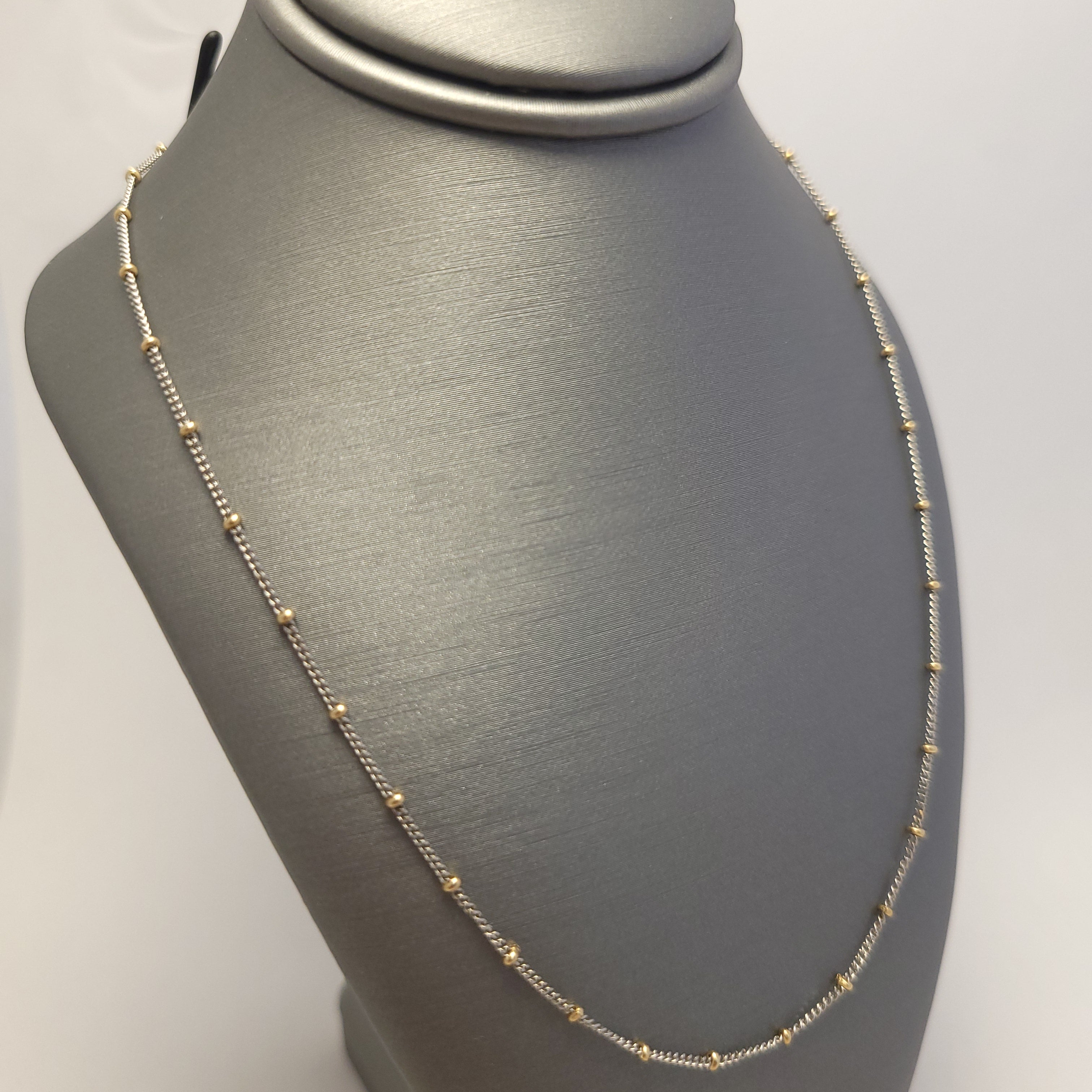 Collar de eslabones cubanos 14K de dos tonos de fantasía