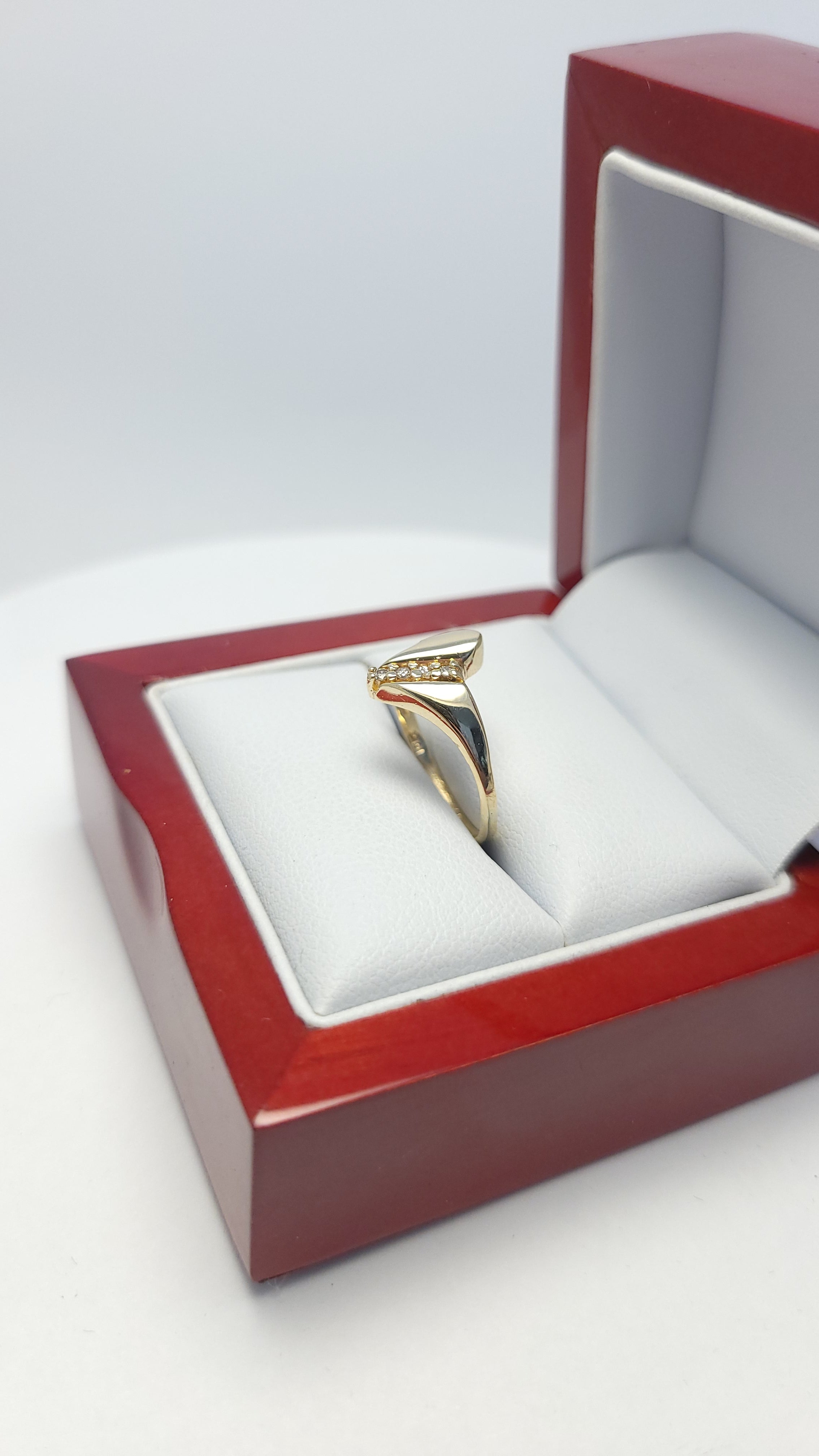10K YG Fancy Diamond Ring