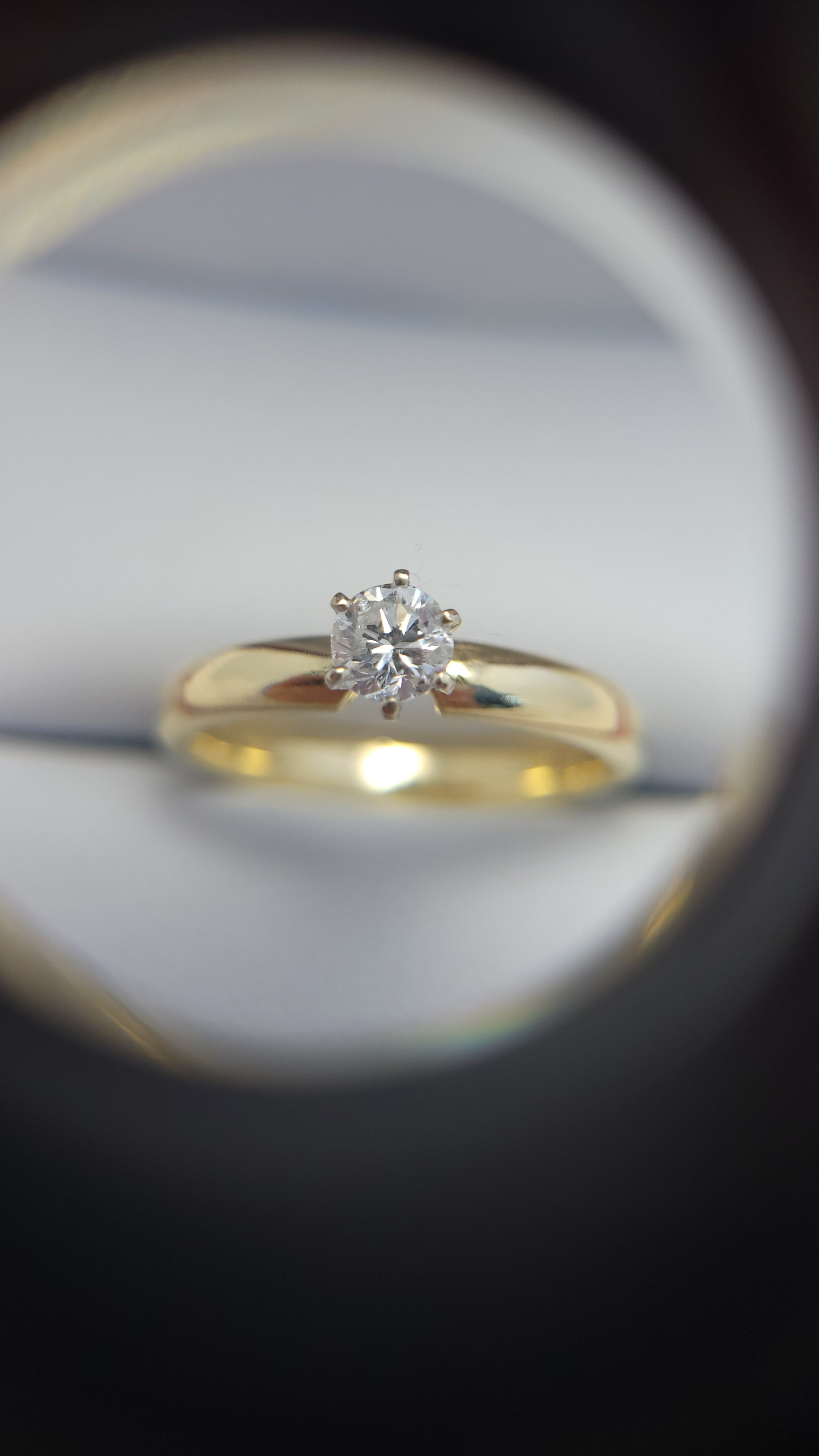 18K YG Solitaire Diamond Eng Ring