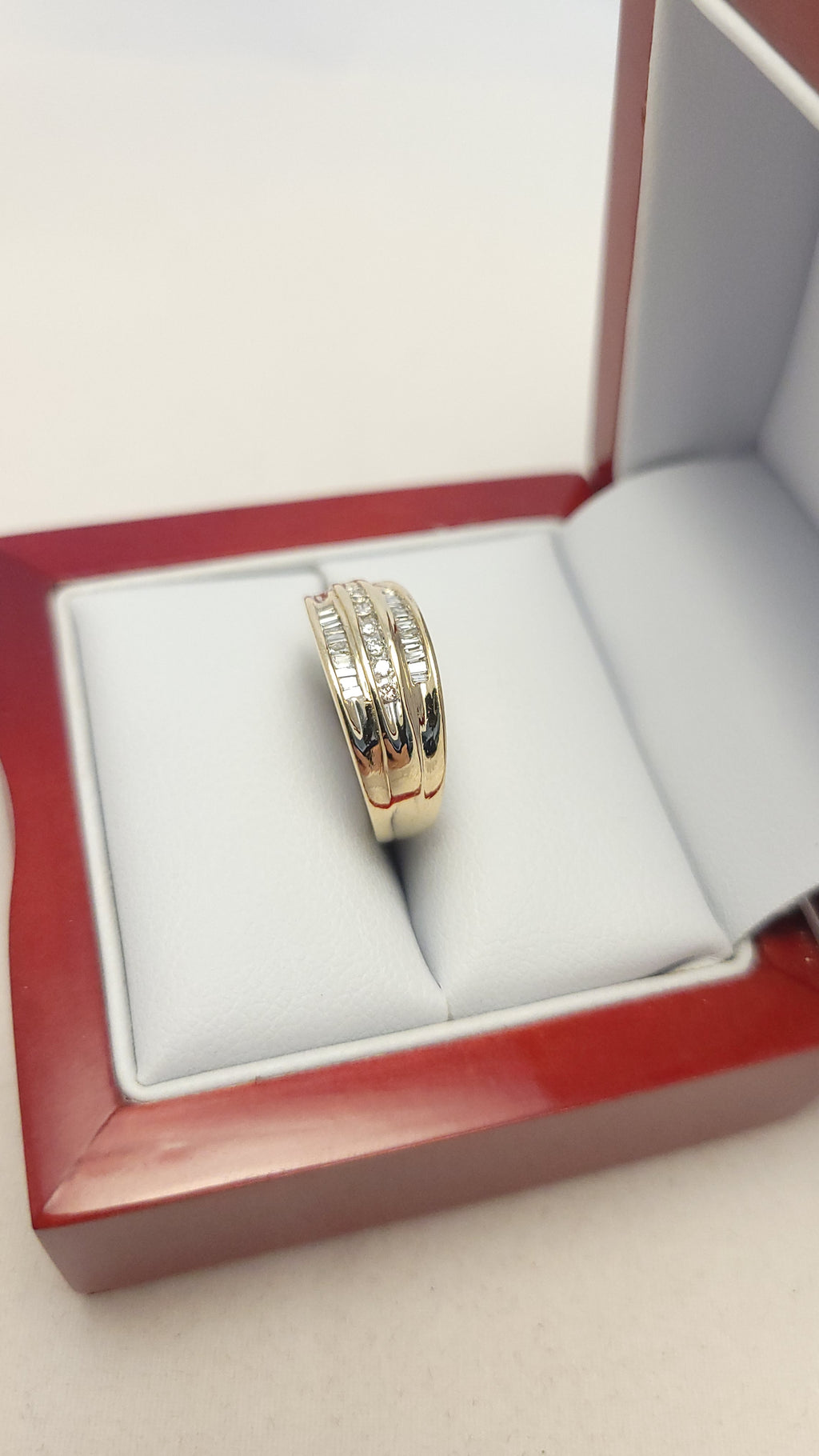 10K YG Diamond Band