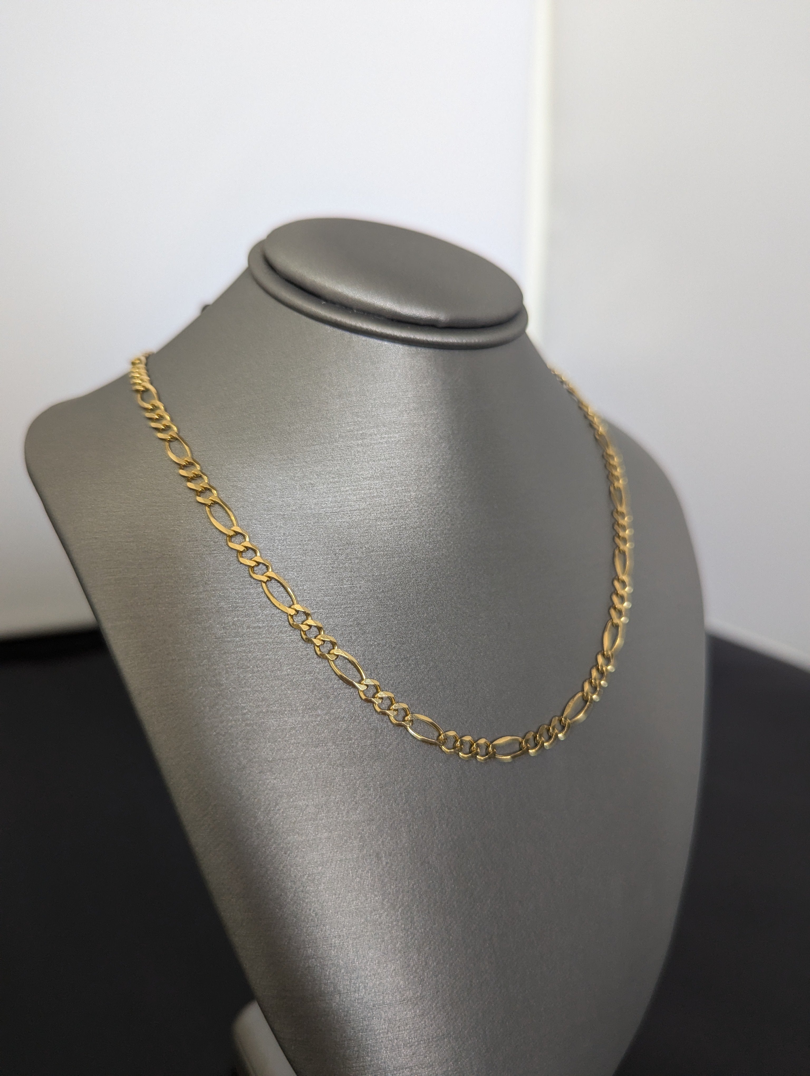 Cadena Fígaro Plana de Oro Amarillo de 14K