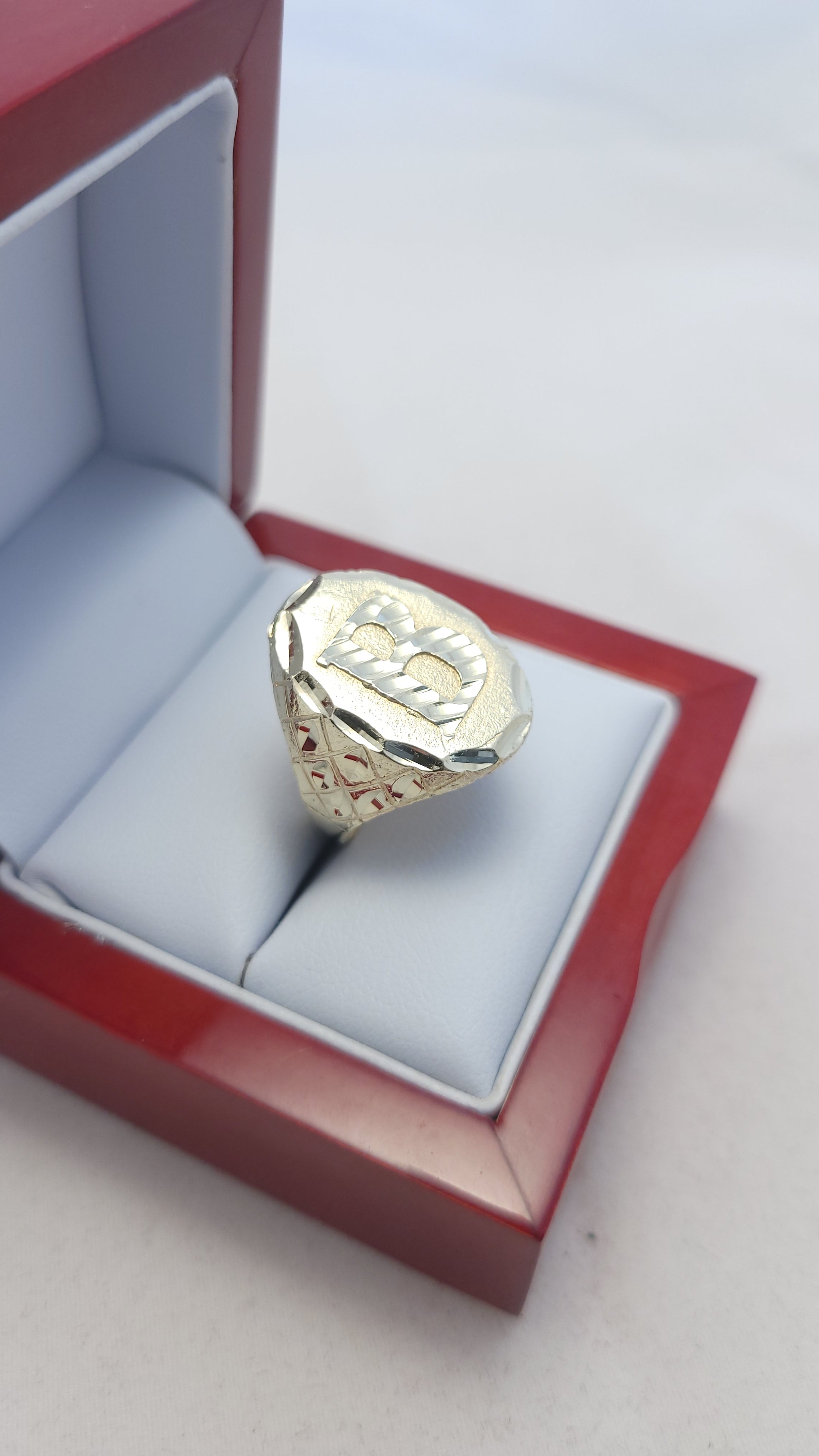 10K YG Letter "B" Ring