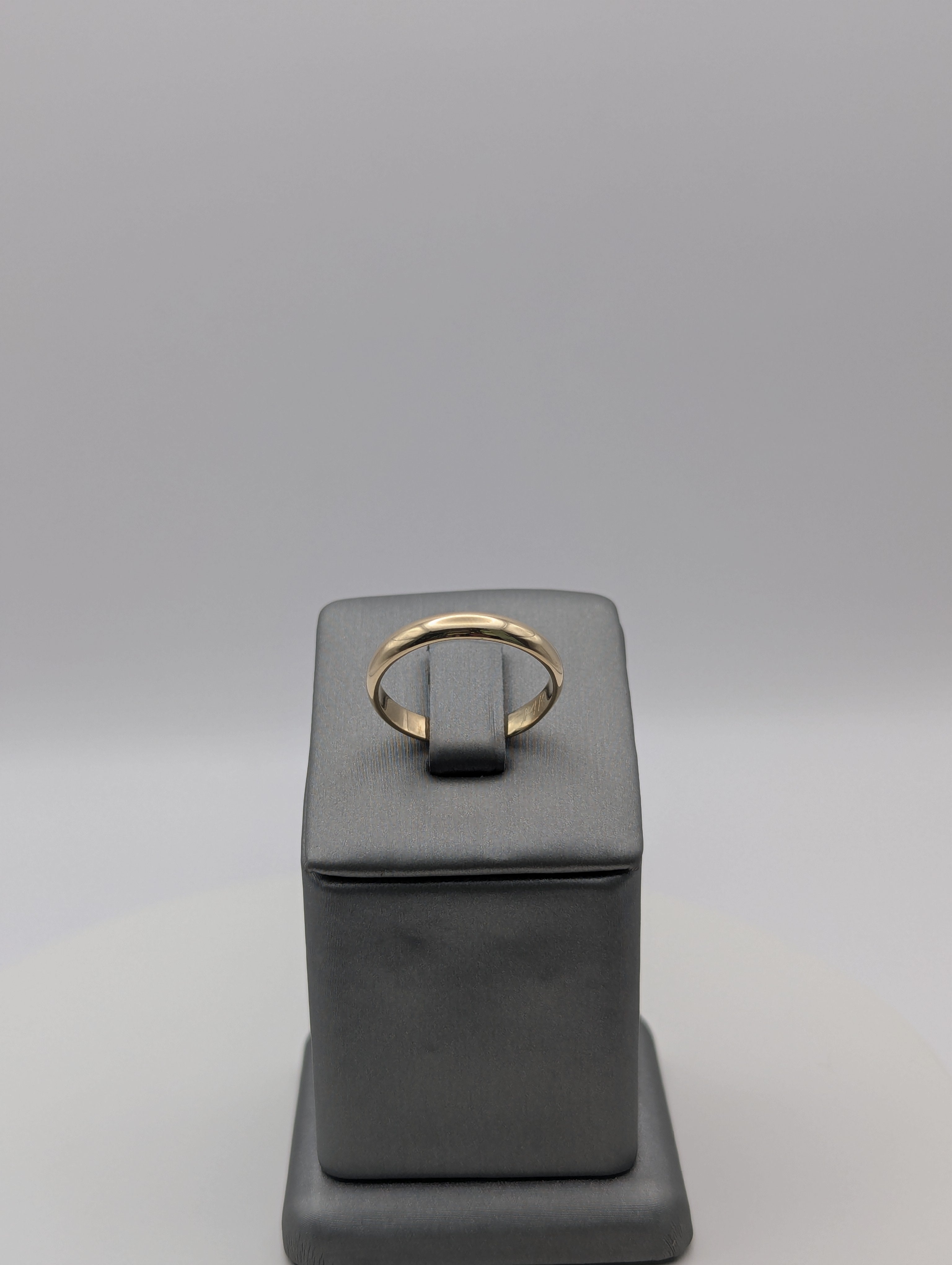 14K YG Wedding Band