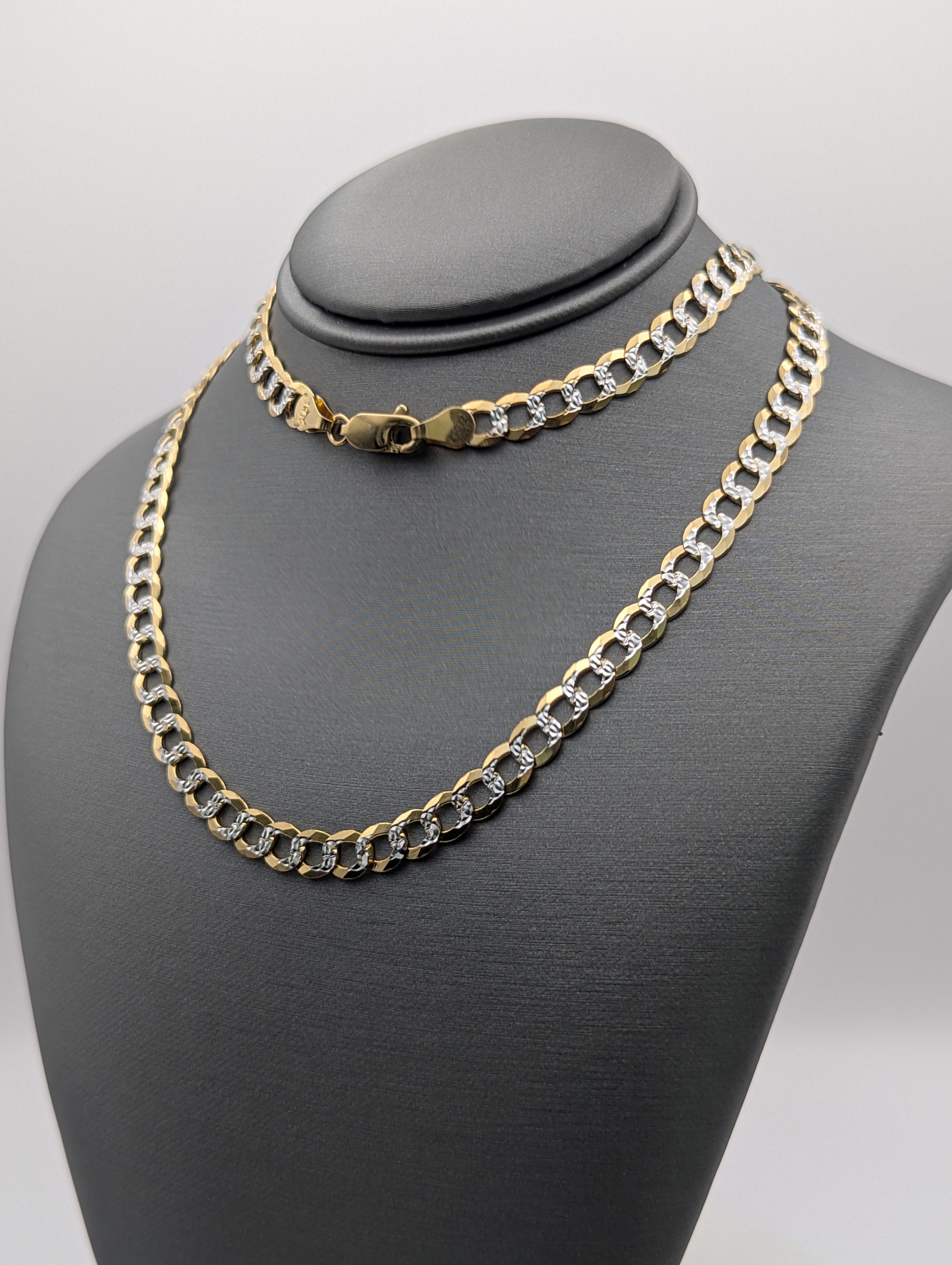Cadena de eslabones cubanos de 14K con corte de diamante