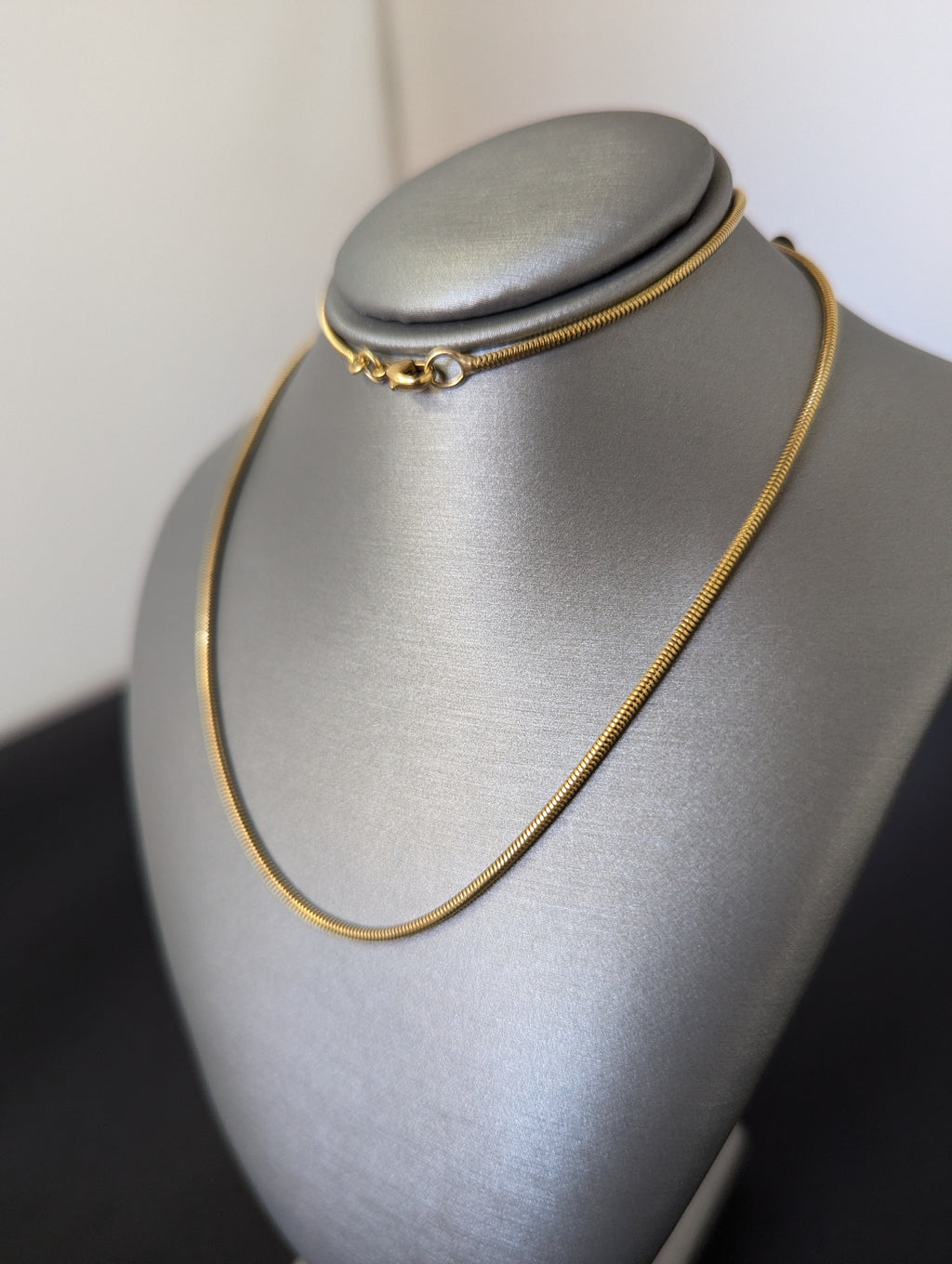 Cadena de serpiente de oro amarillo de 14 quilates