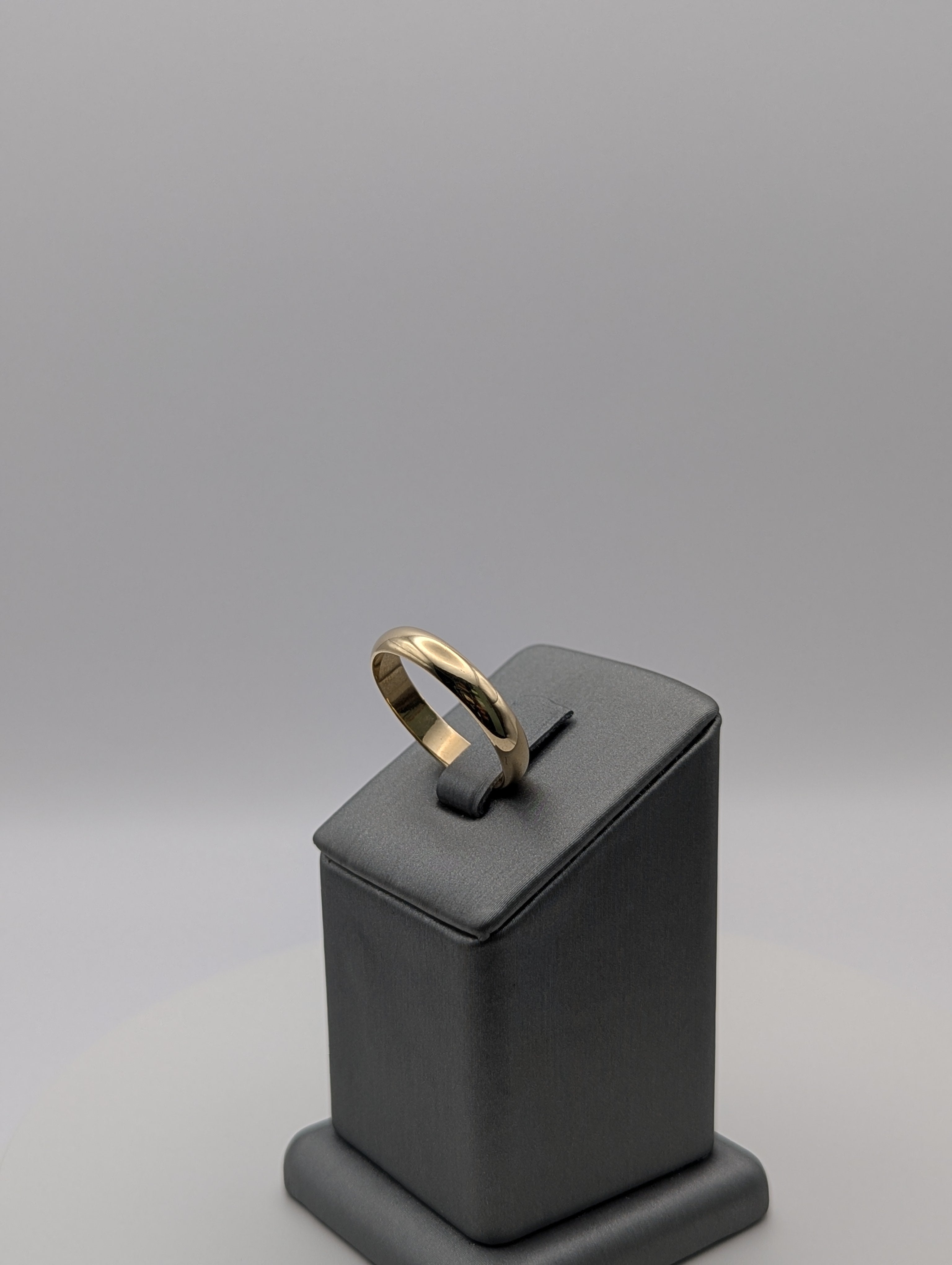 Alianza de boda de oro amarillo de 14K