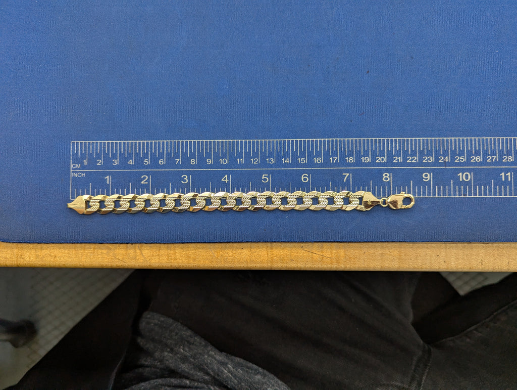 Pulsera de eslabones cubanos con corte de diamante en oro amarillo de 14K