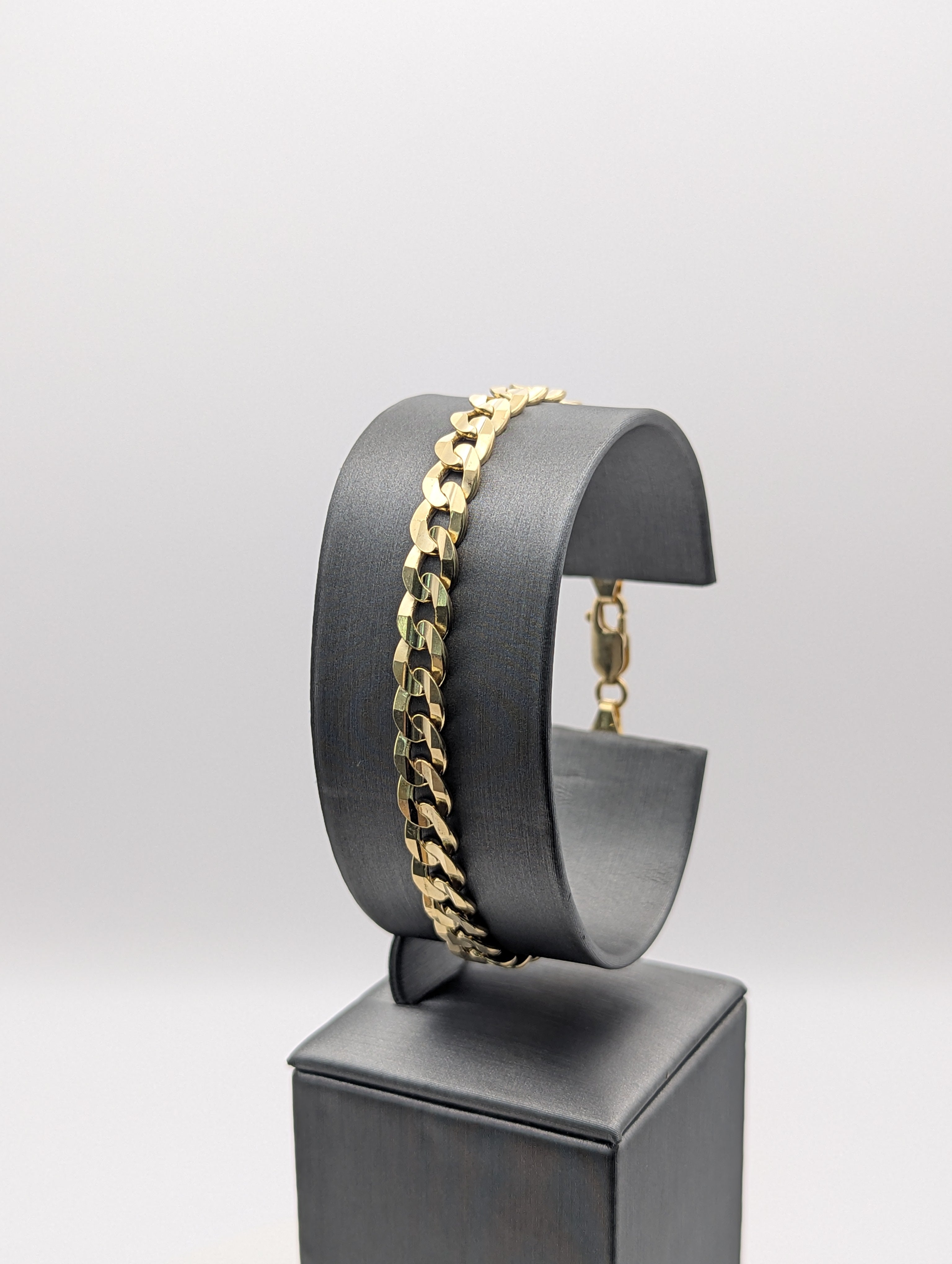 Pulsera de oro amarillo de 14K de eslabones tipo 'Curb'
