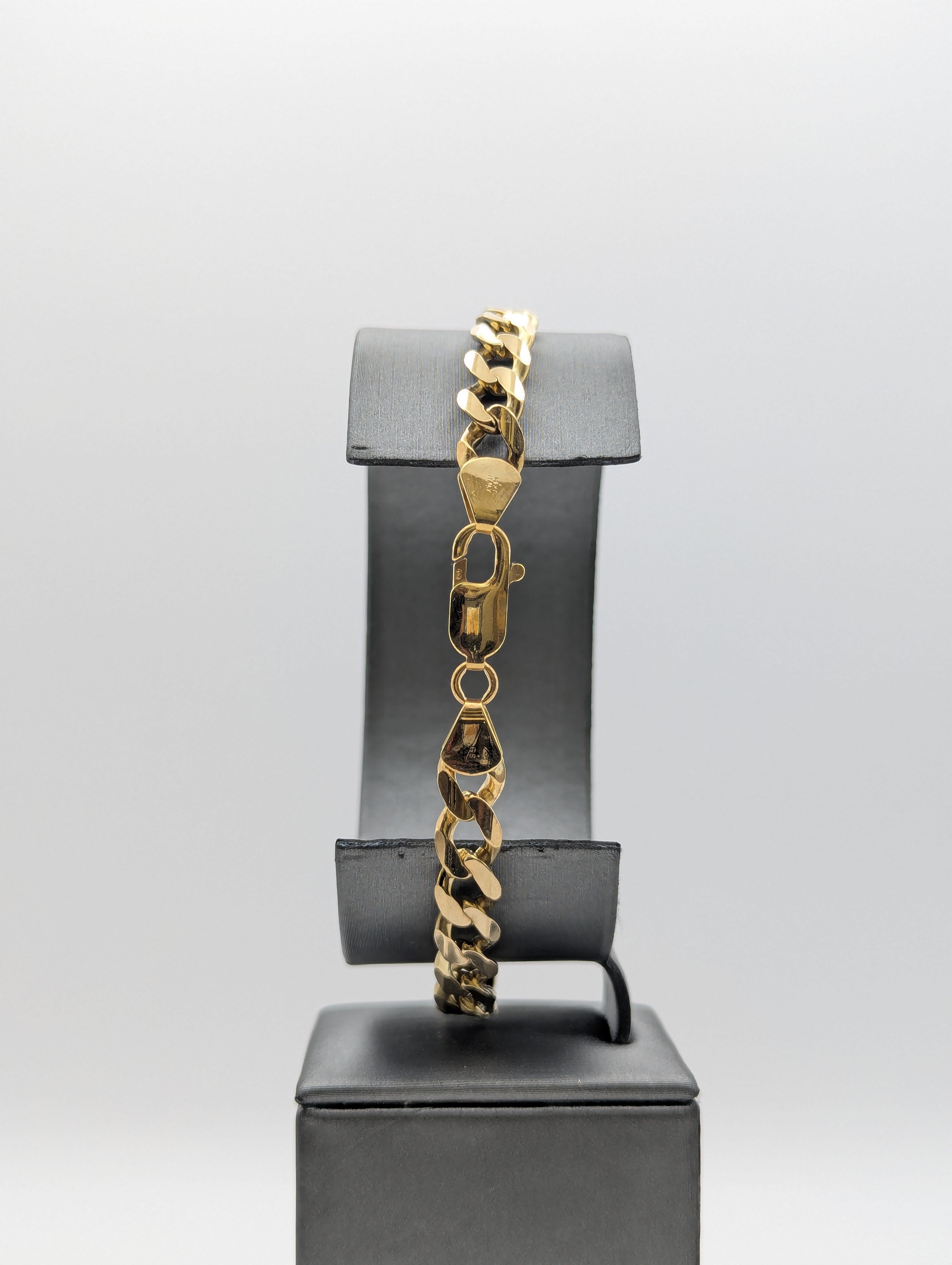Pulsera de eslabones biselados de oro amarillo de 14 quilates