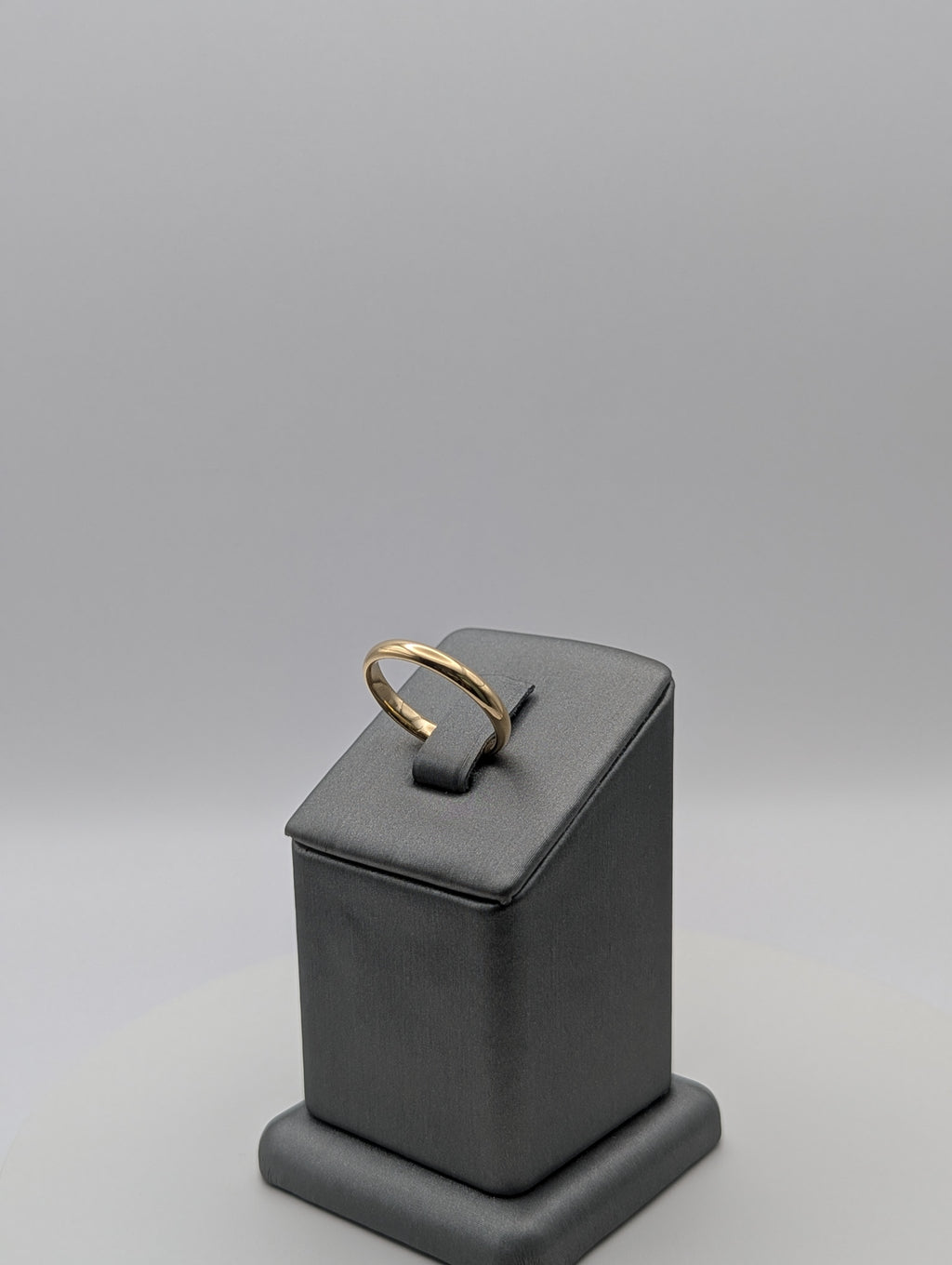 Anillo de boda de oro amarillo de 14 quilates