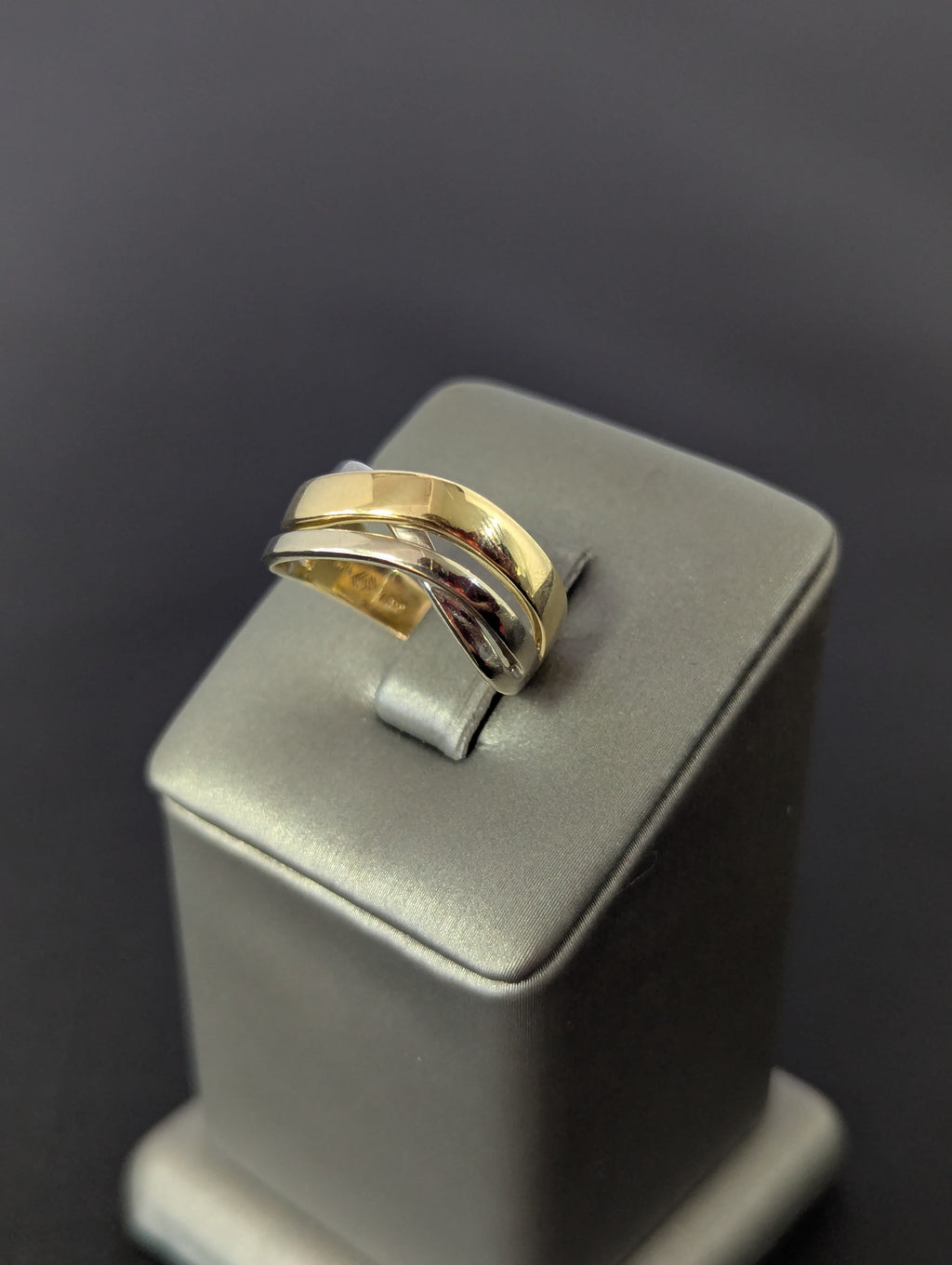 Anillo trenzado partido en oro blanco/amarillo de 14K