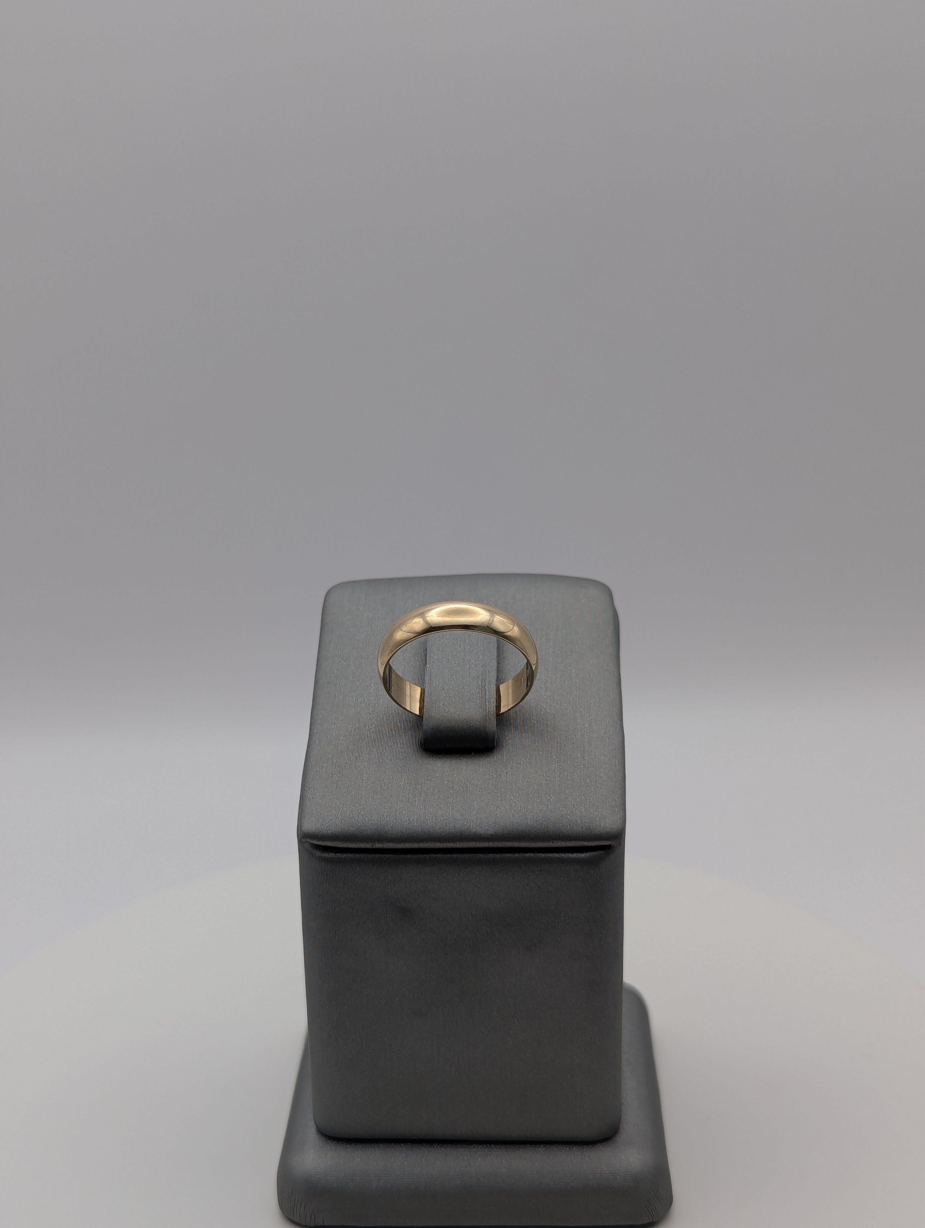 14K YG Wedding Band