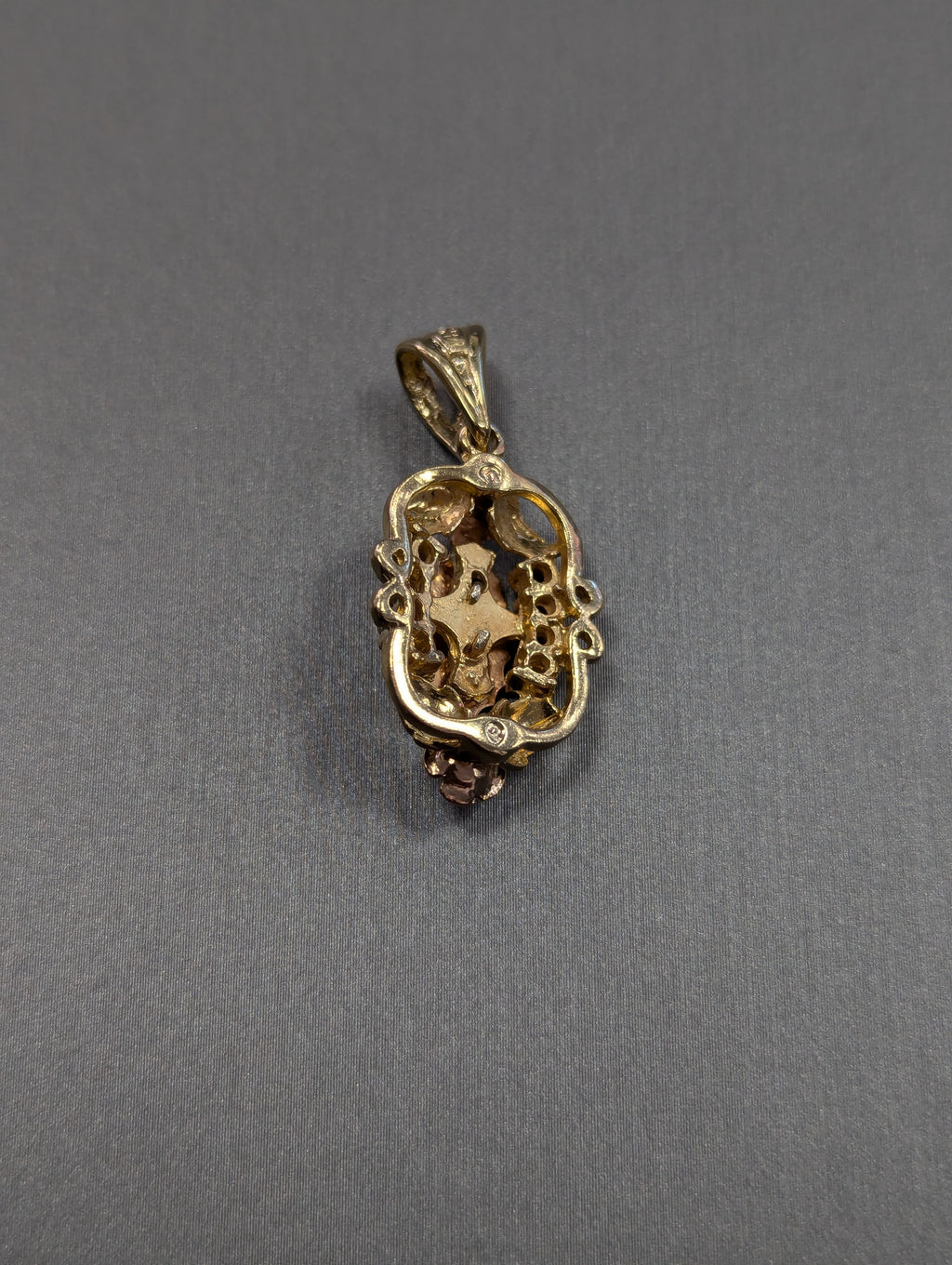 Colgante Guadalupe tricolor de 14K