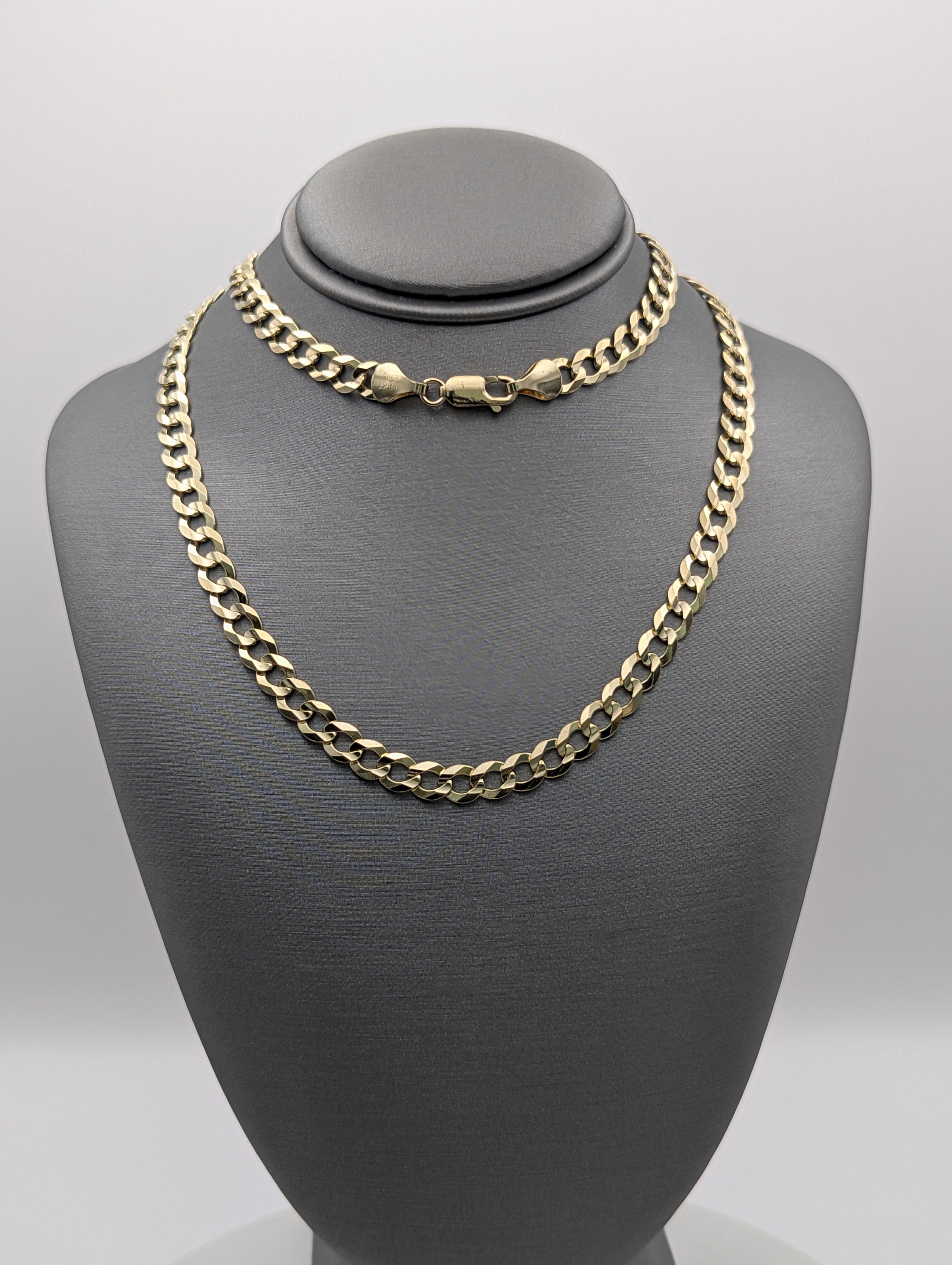 Cadena de eslabones de 14K en oro amarillo