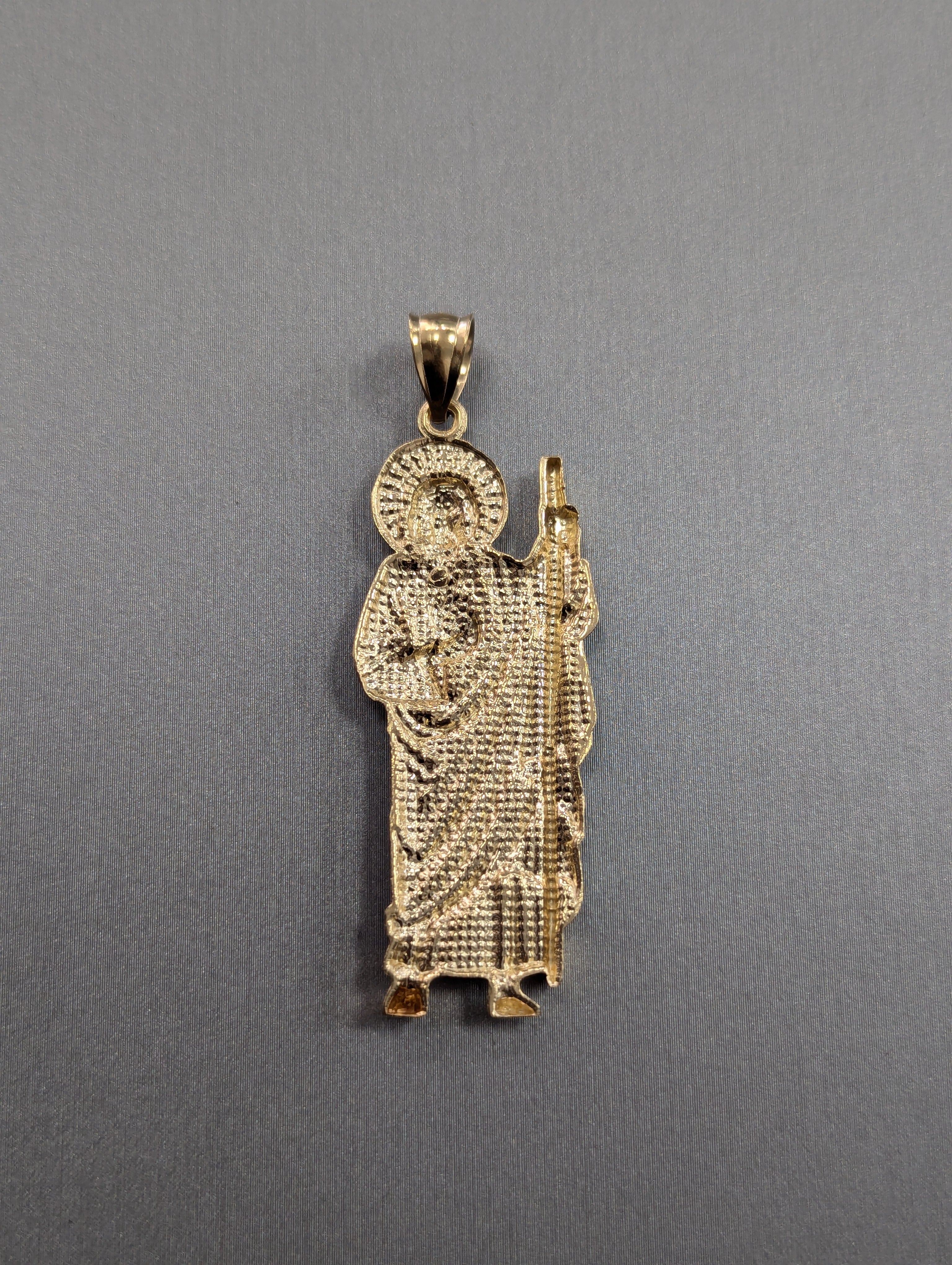 Colgante de San Judas Tadeo de dos tonos y 14K con corte de diamante