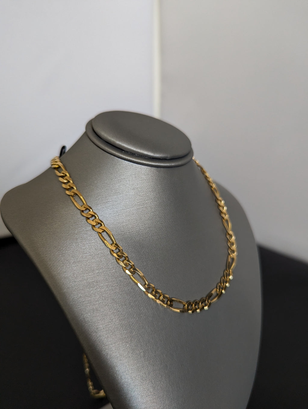 Cadena Figaro de oro amarillo de 14K