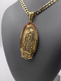 Colgante Guadalupe de oro de 14K con circonitas cúbicas
