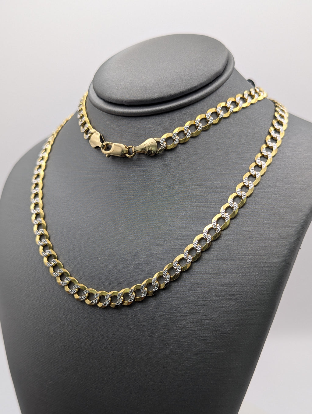 Cadena cubana de 14K con corte de diamante