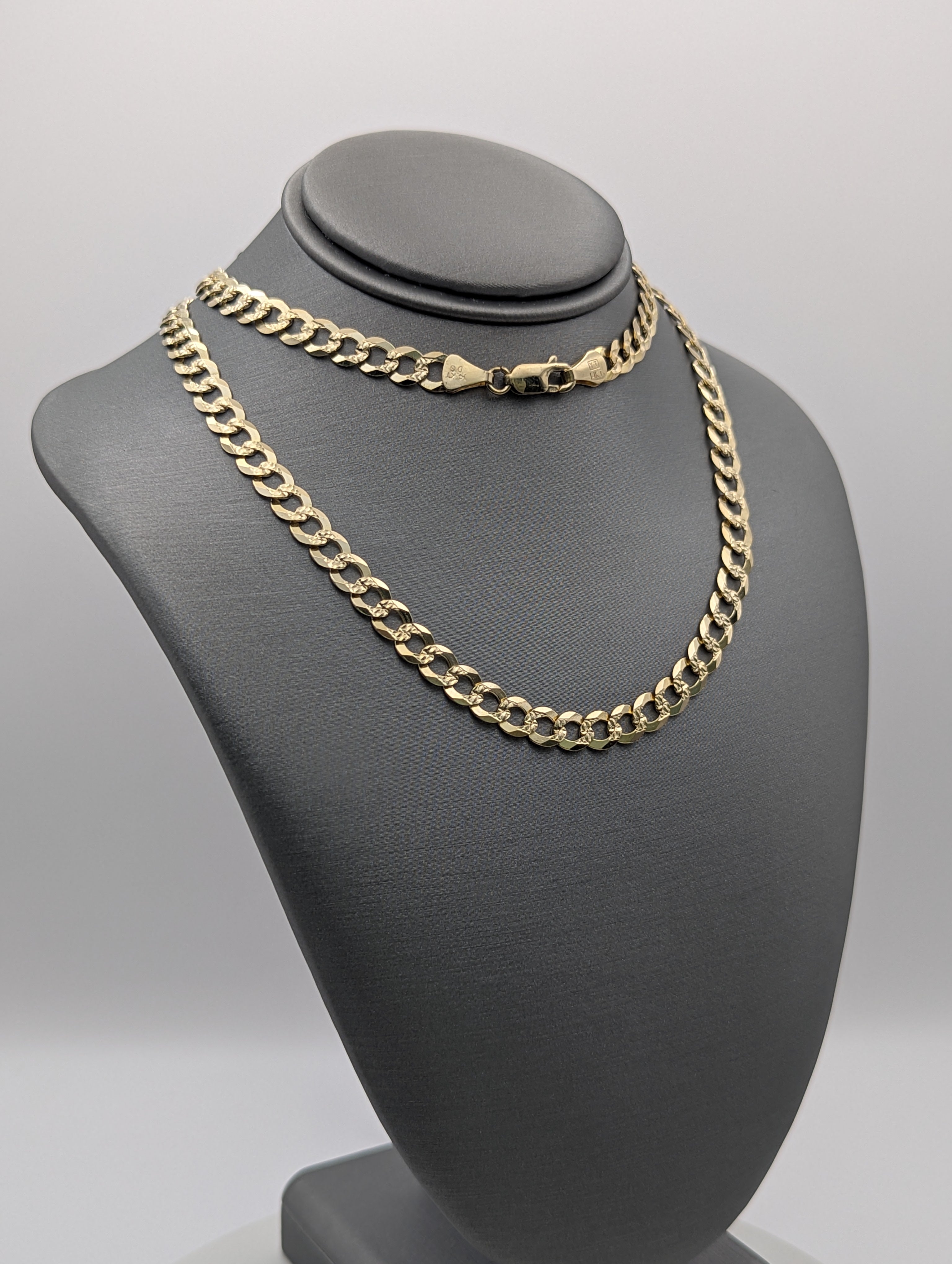 Cadena barbada fresada de oro amarillo de 14K