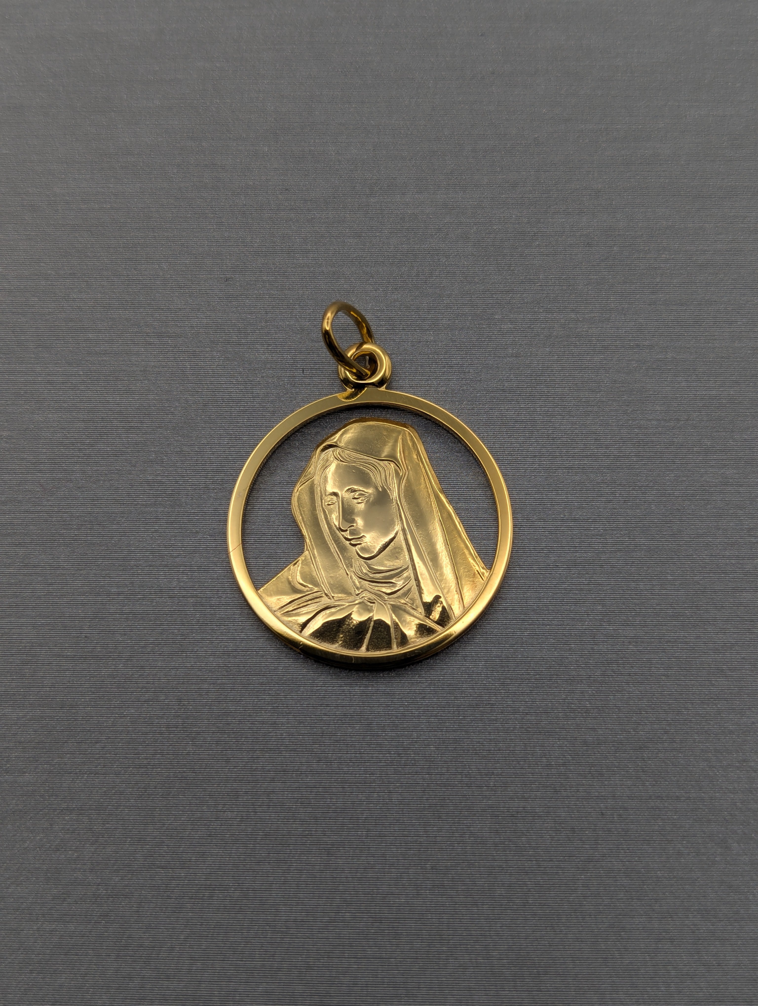 14K YG Mary Head Pendant
