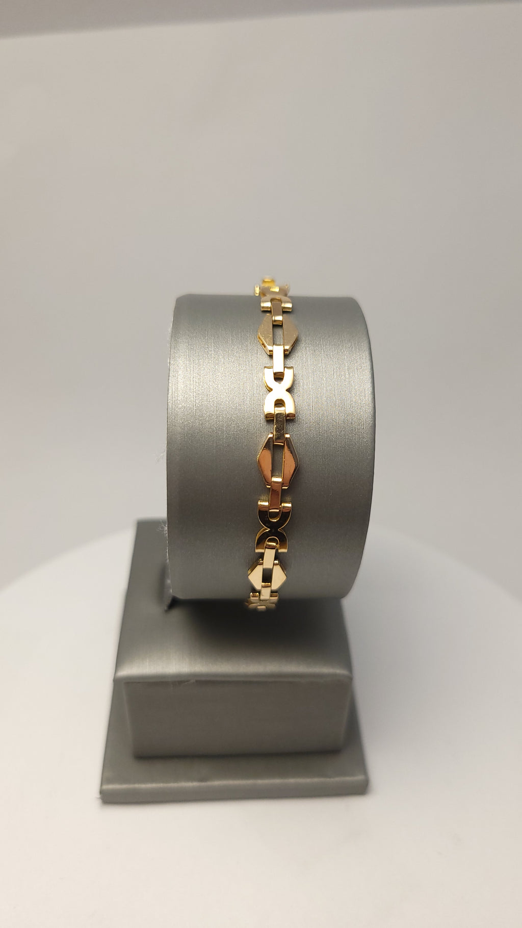 Pulsera de oro rosa de 14 quilates con diseño de "XO"