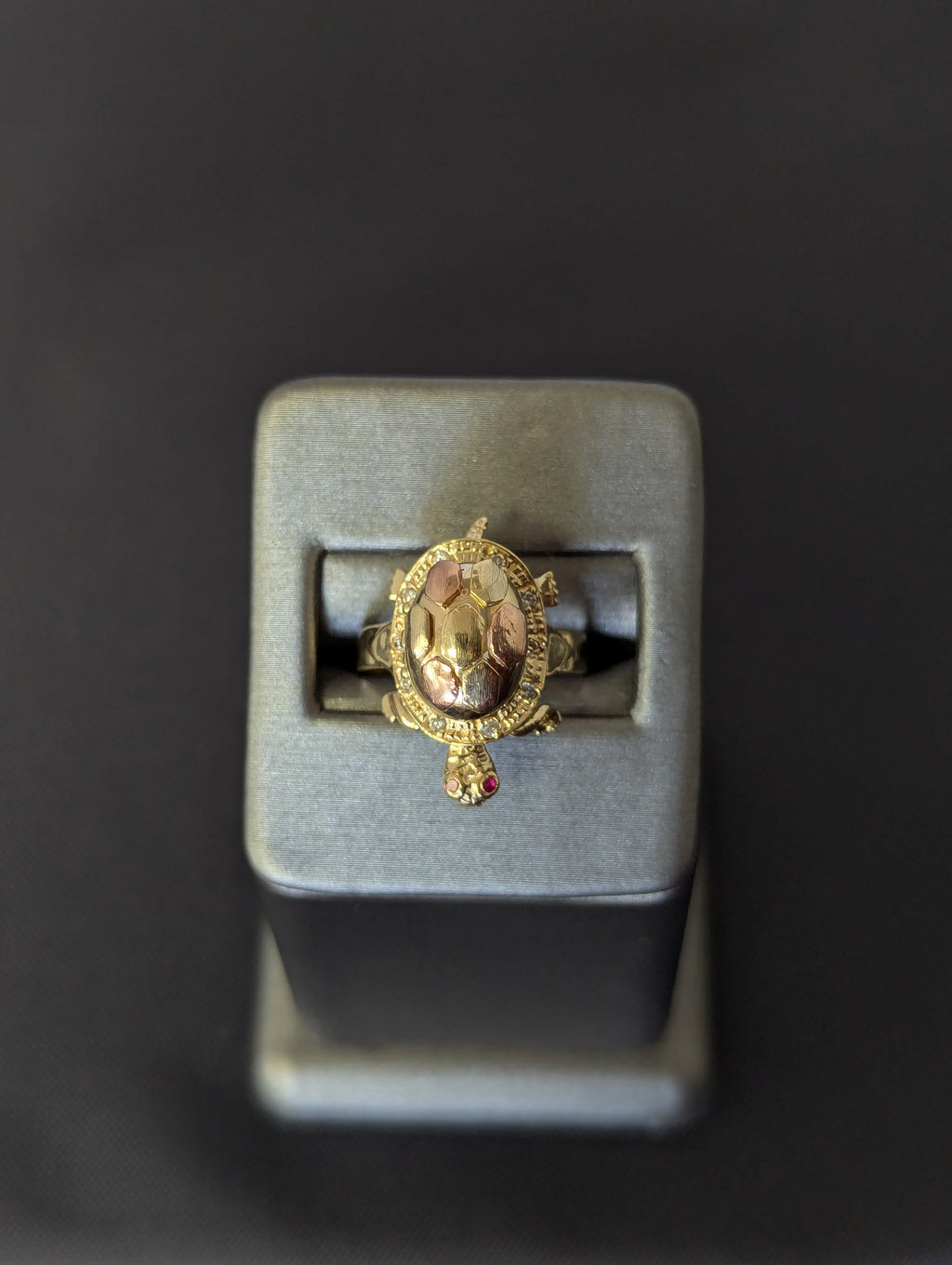 Anillo de tortuga móvil de oro amarillo y rosa de 14K