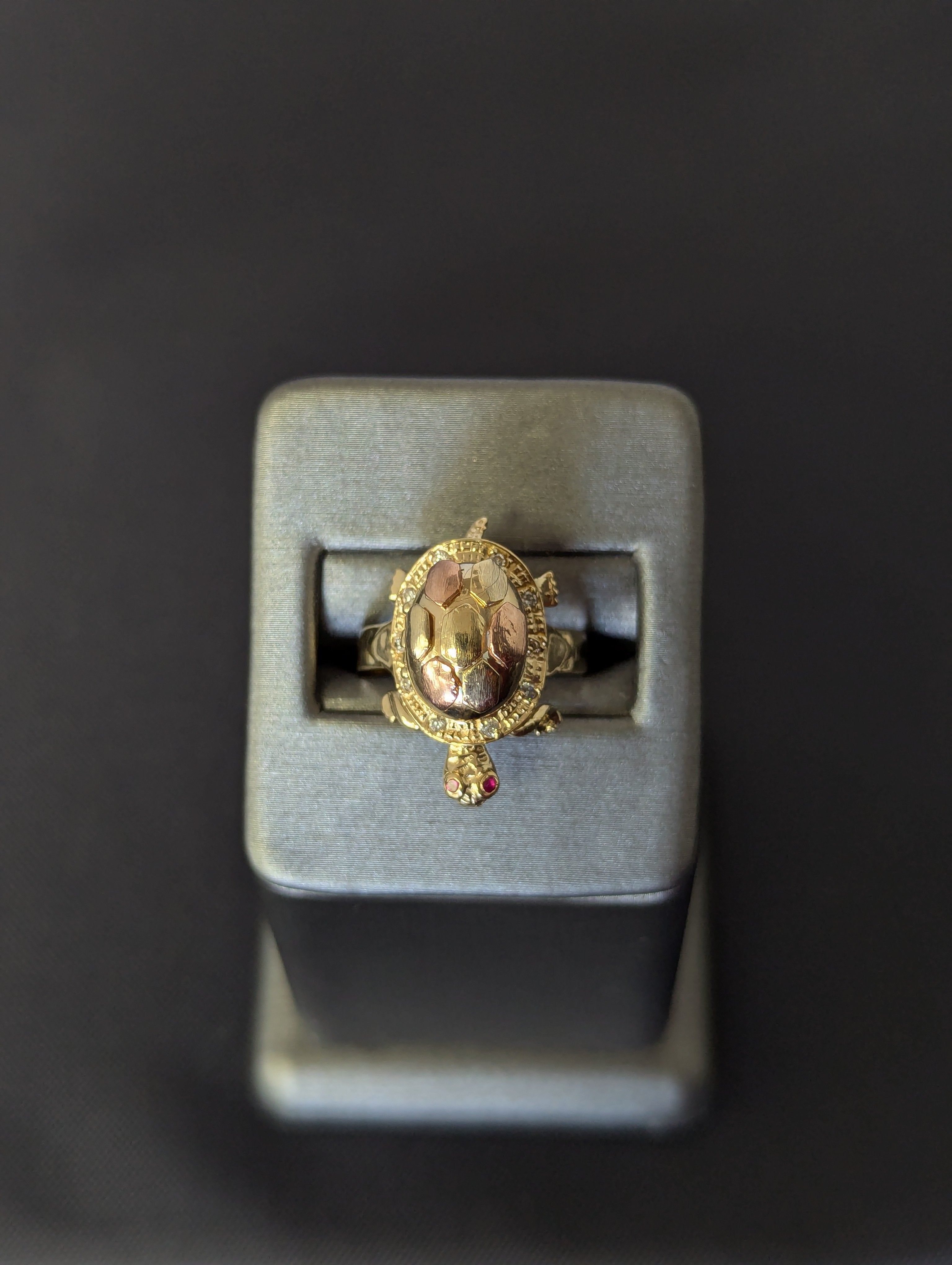 Anillo de tortuga móvil de oro amarillo y rosa de 14K