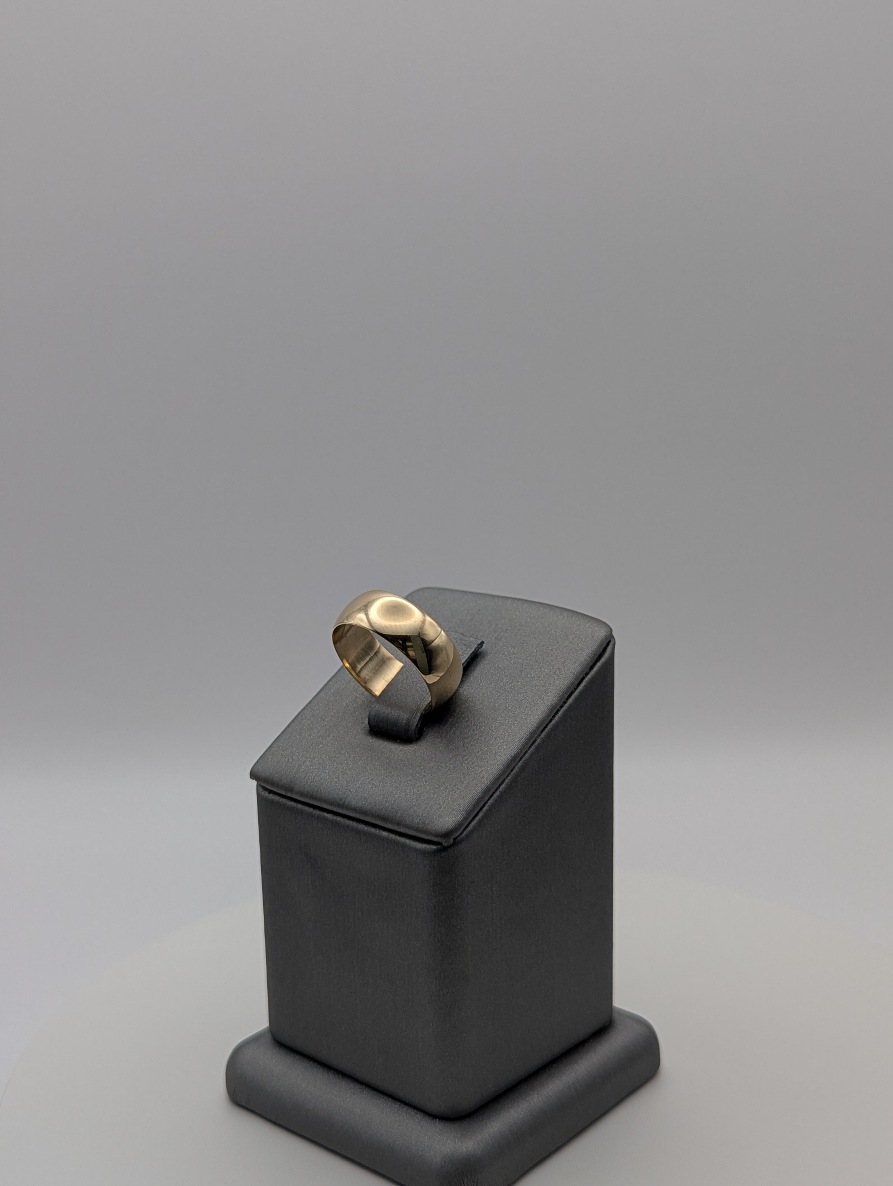 14K YG Wedding Band