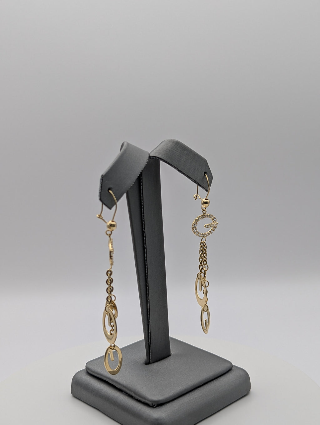 Pendientes Gucci de oro amarillo de 14K con circonitas cúbicas