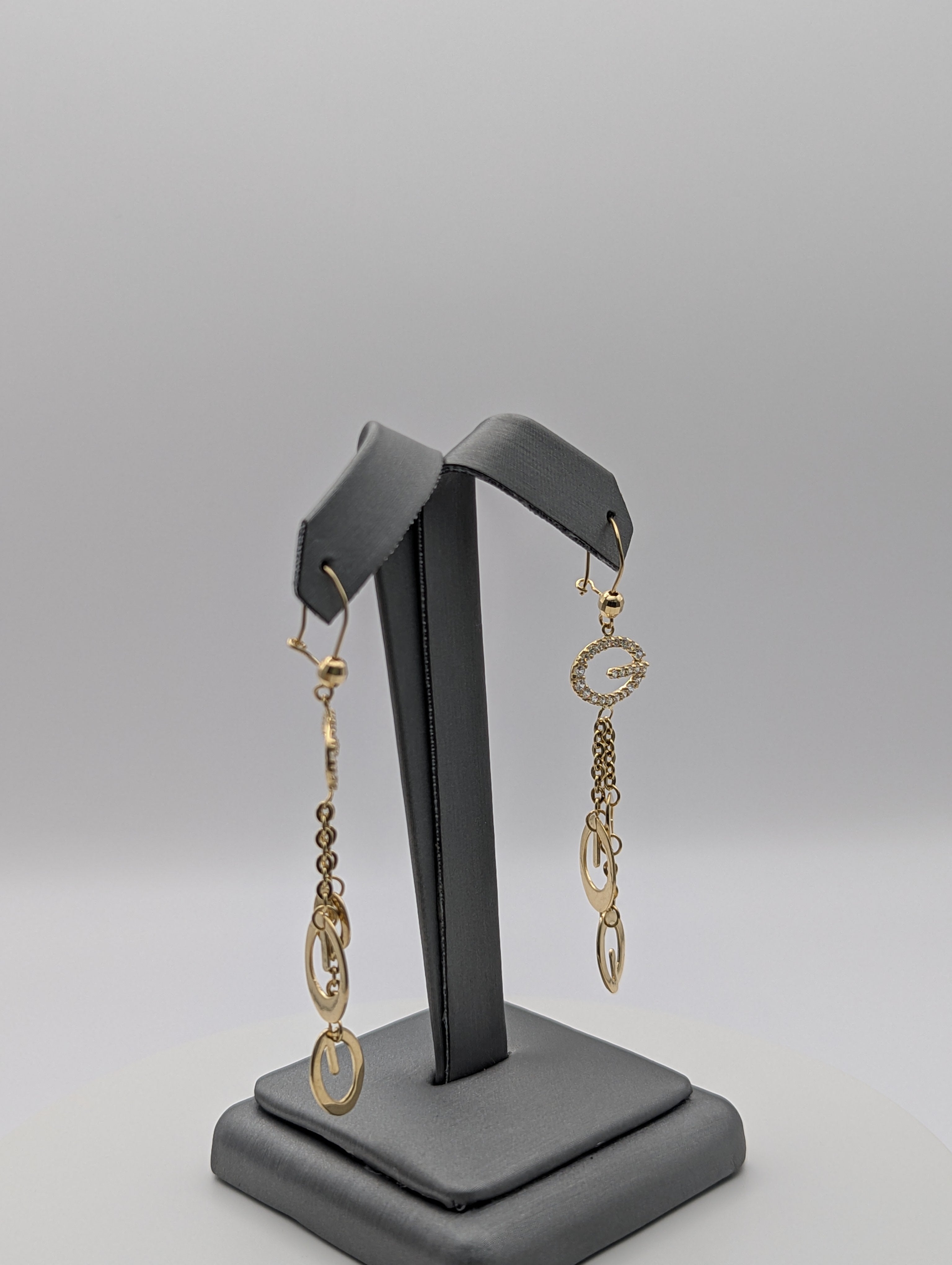 Pendientes Gucci de oro amarillo de 14K con circonitas cúbicas