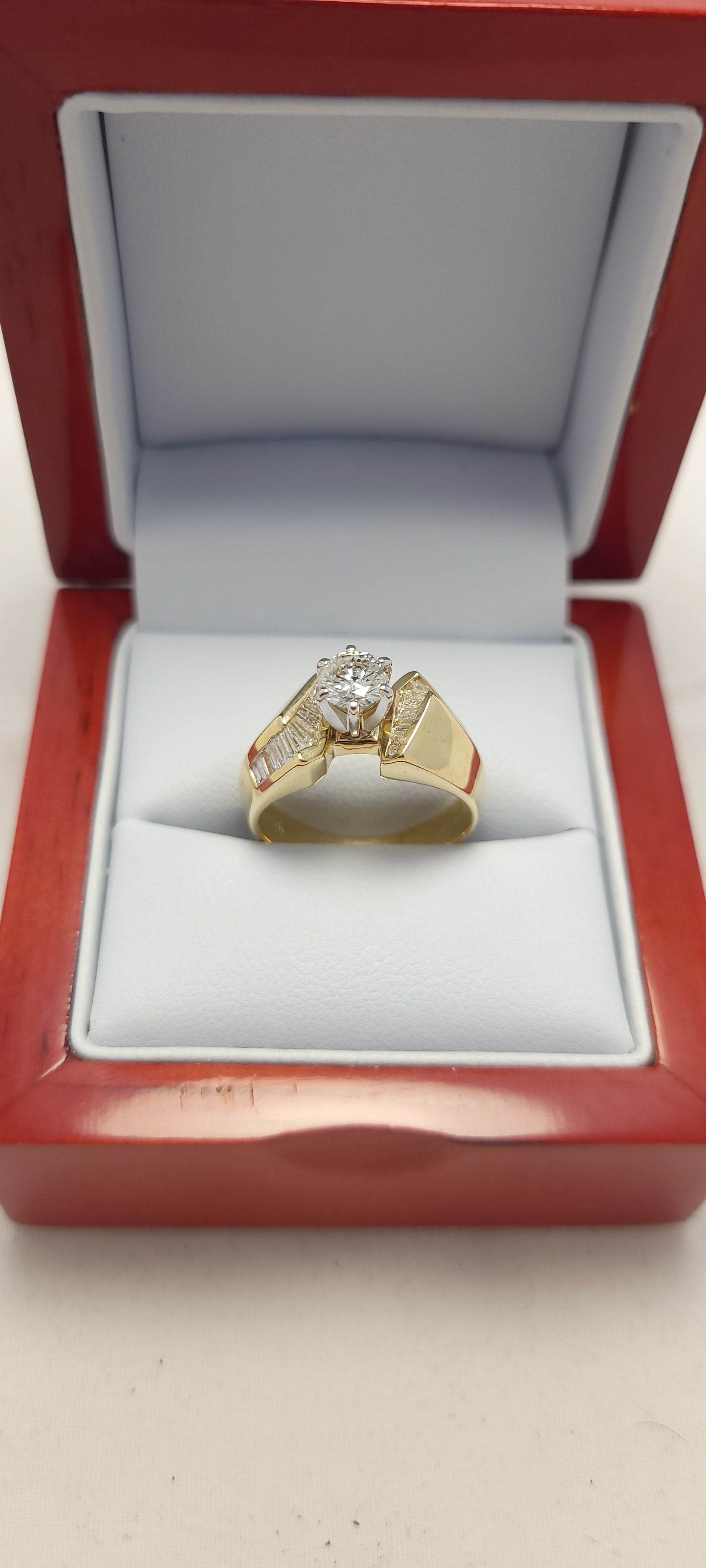 14K YG Diamond Ring