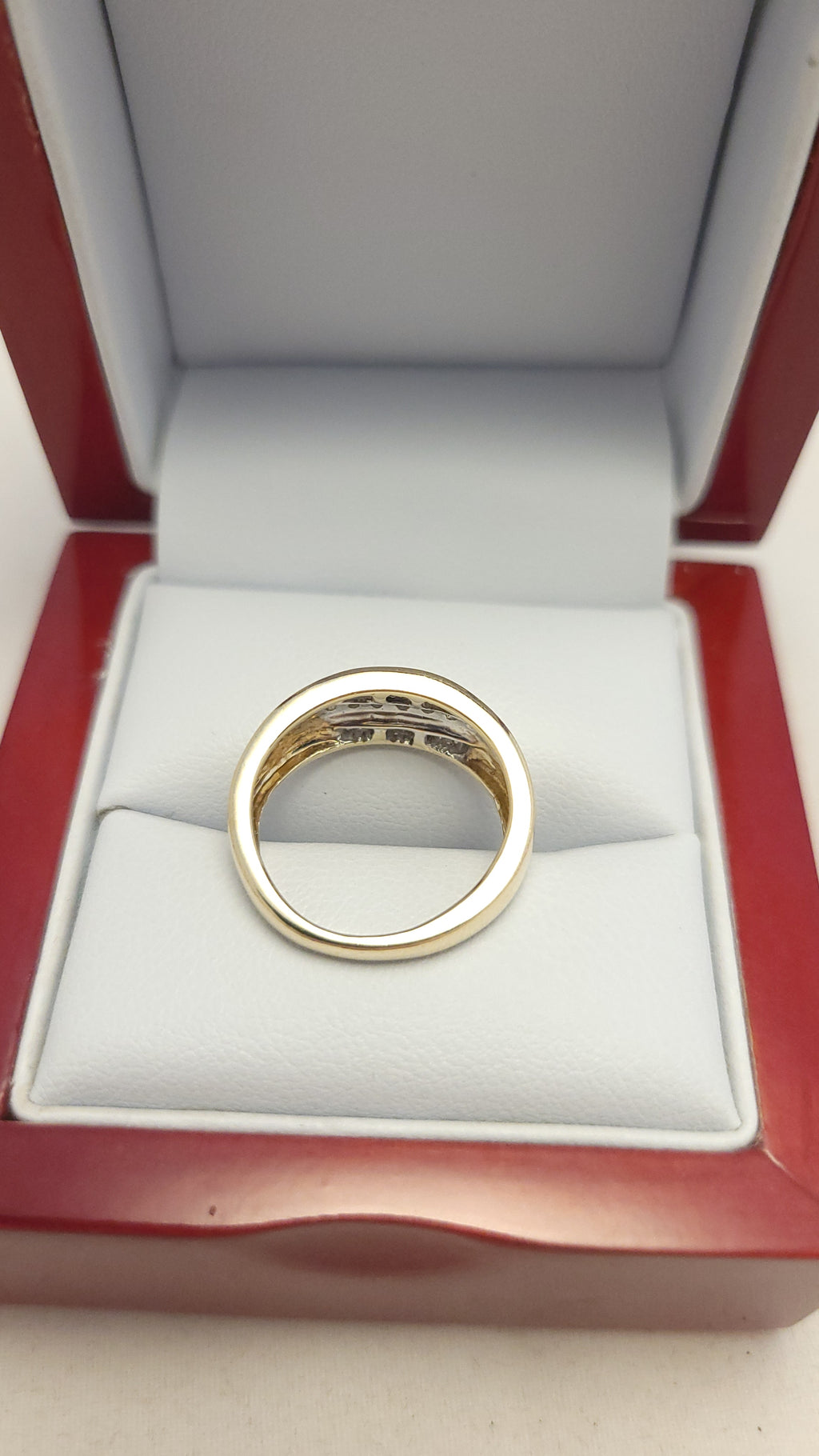 10K YG Diamond Band
