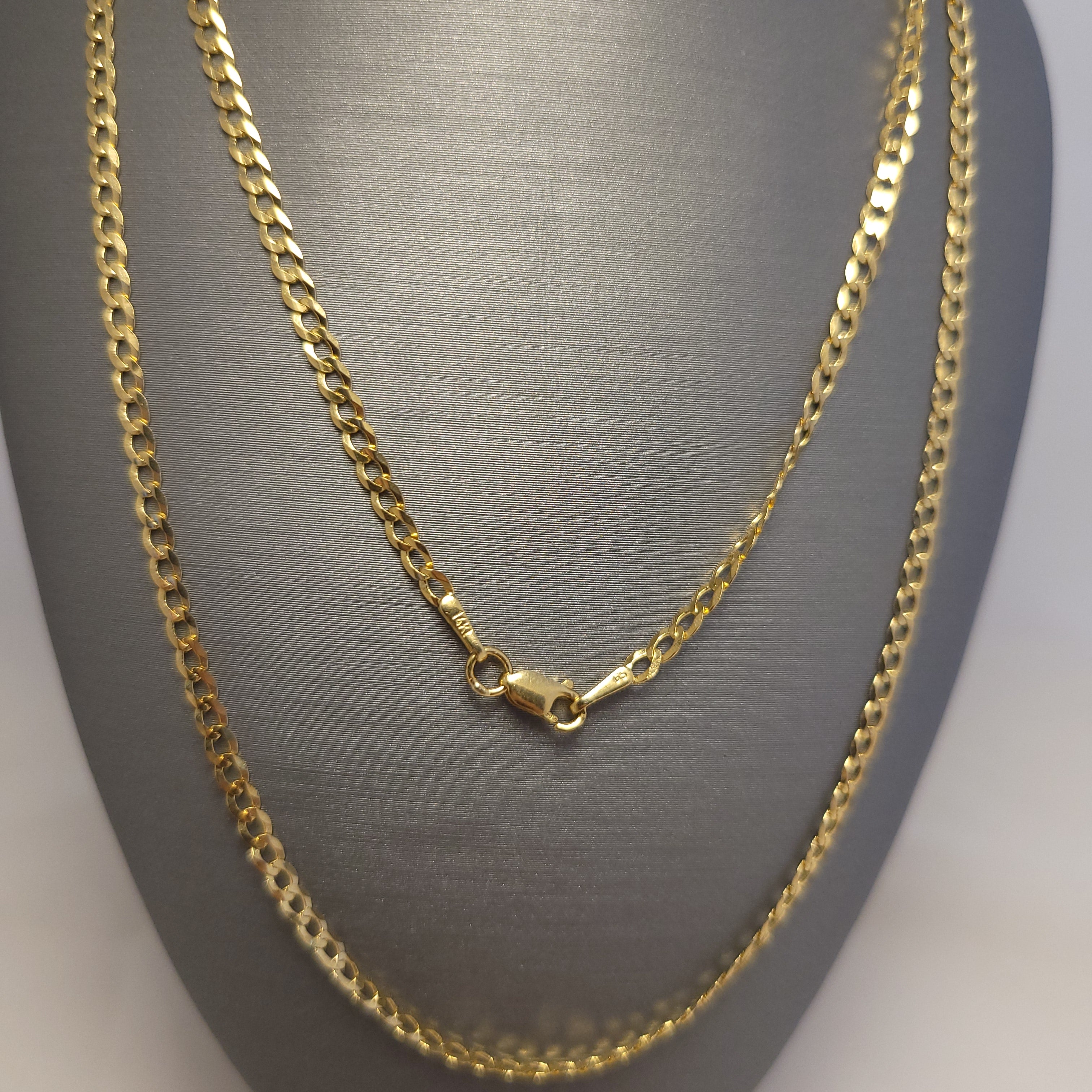 Cadena maciza barbada de oro amarillo de 14K