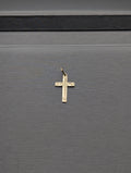 Colgante de cruz de oro amarillo de 14K