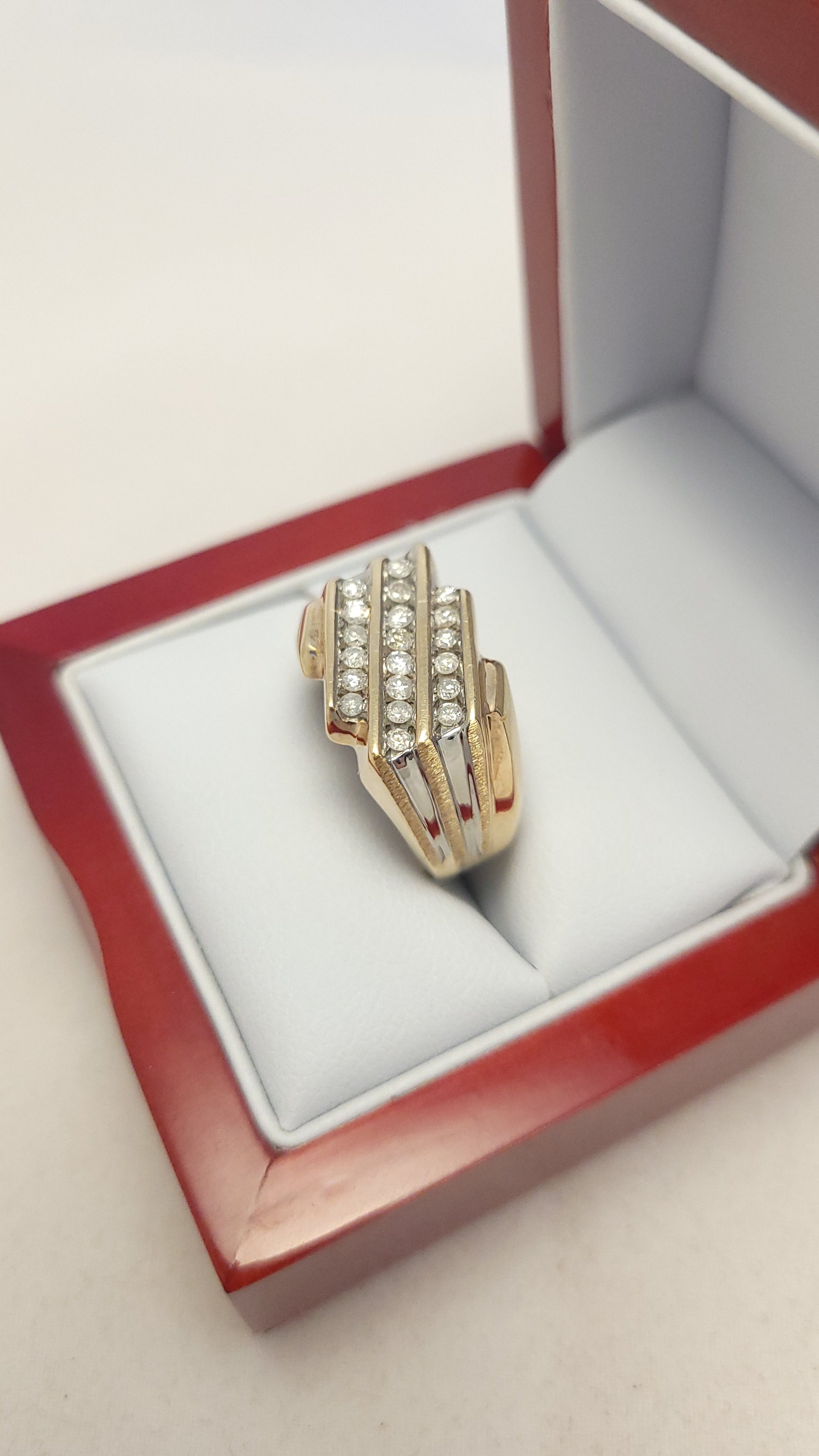 10K YG Men's Diamond Ring