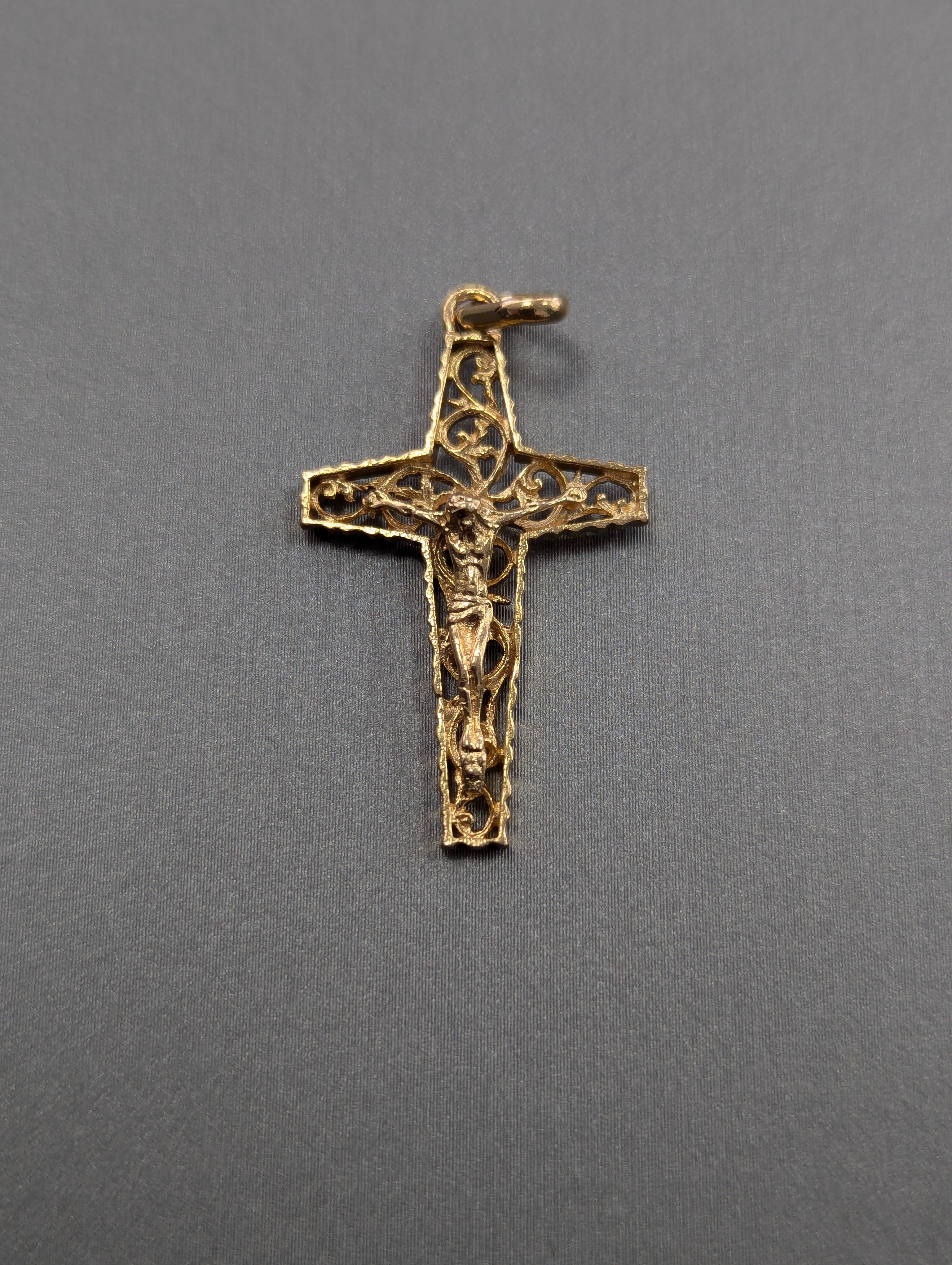 Colgante Crucifijo Oro Amarillo 14K