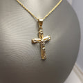 Colgante con crucifijo bicolor de oro de 14 quilates
