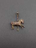 Colgante Carrusel Caballo Oro Amarillo 14K Corte Diamantado