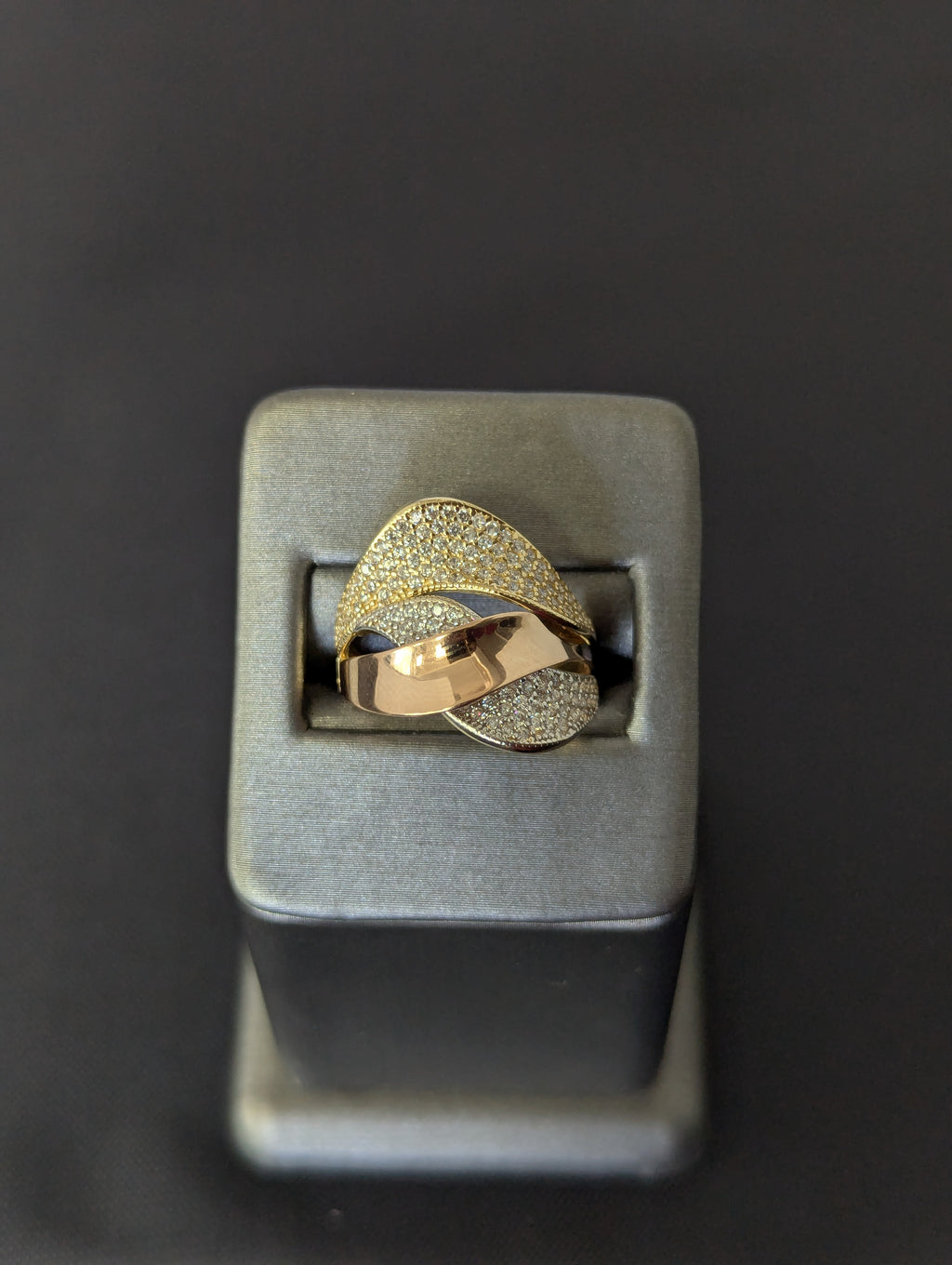 Anillo Ondulado Elegante de Oro 14K AM/RO