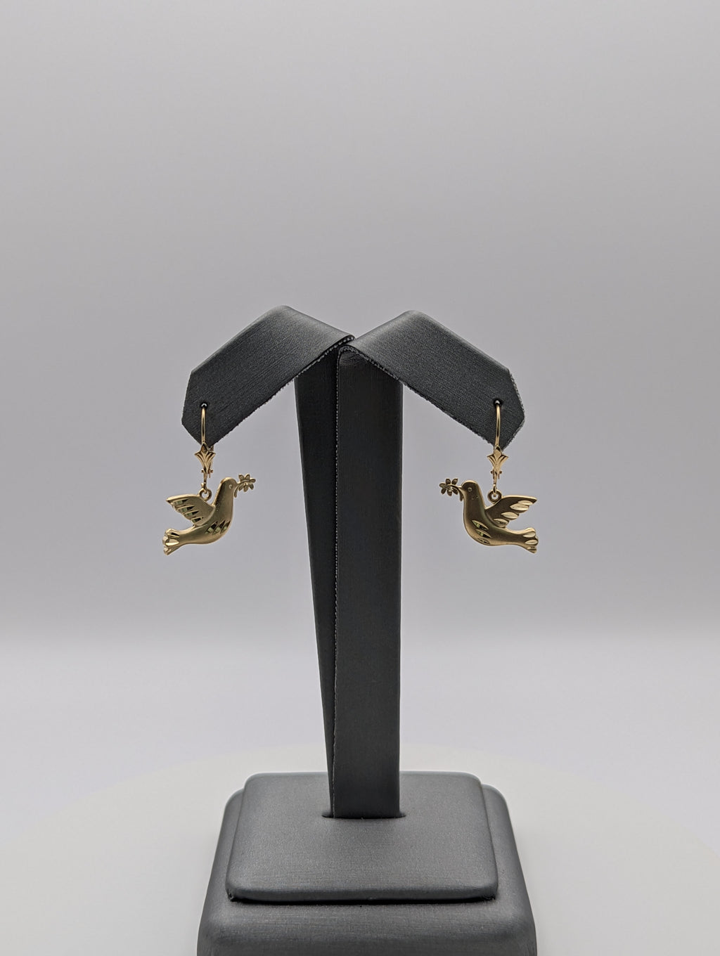 Pendientes Paloma de Oro Amarillo de 14K con Corte Diamantado