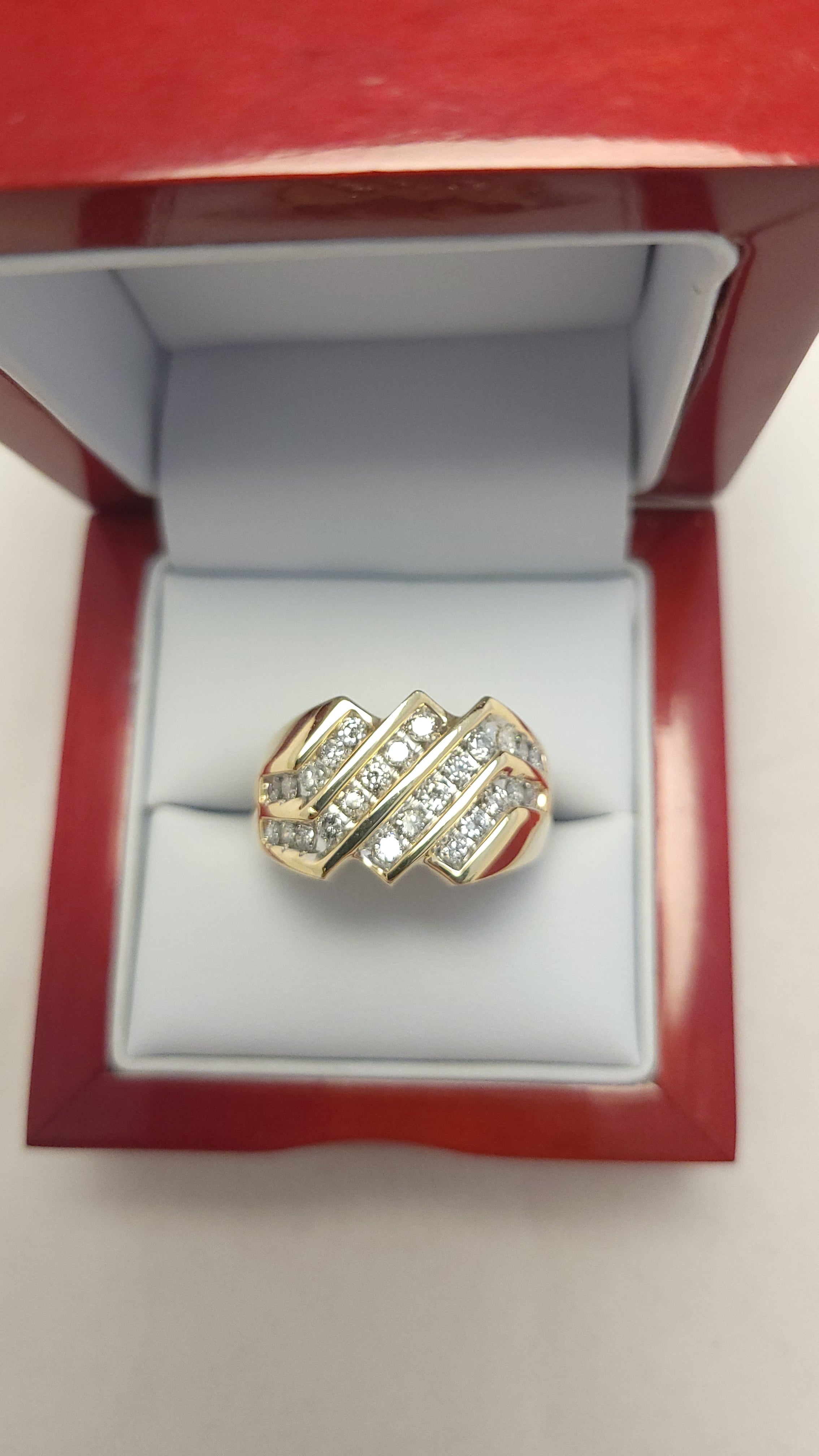 10K YG Men's Diamond Ring